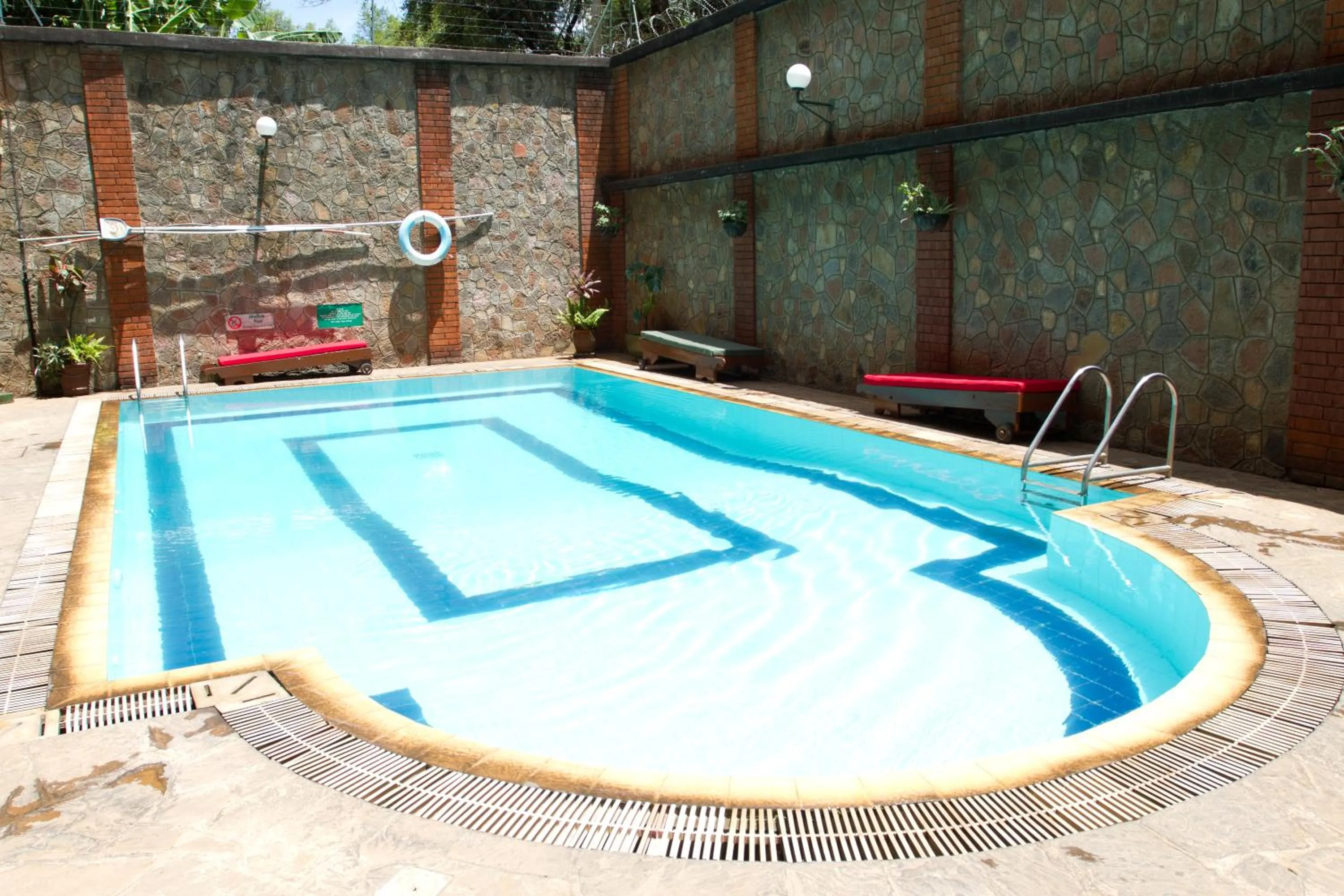 Swimming pool in Njema Court Apartment