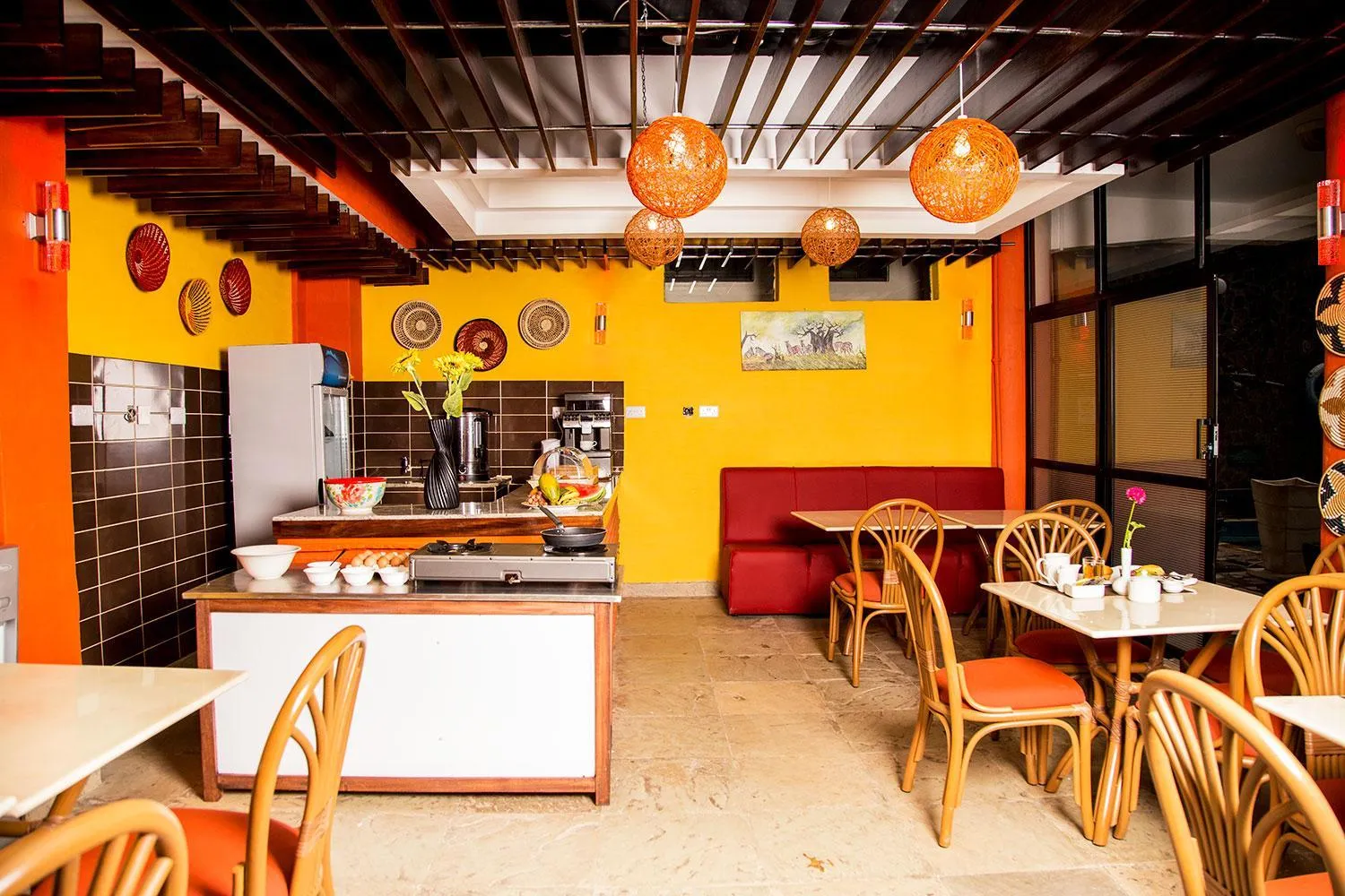 Restaurant/places to eat in Njema Court Apartment