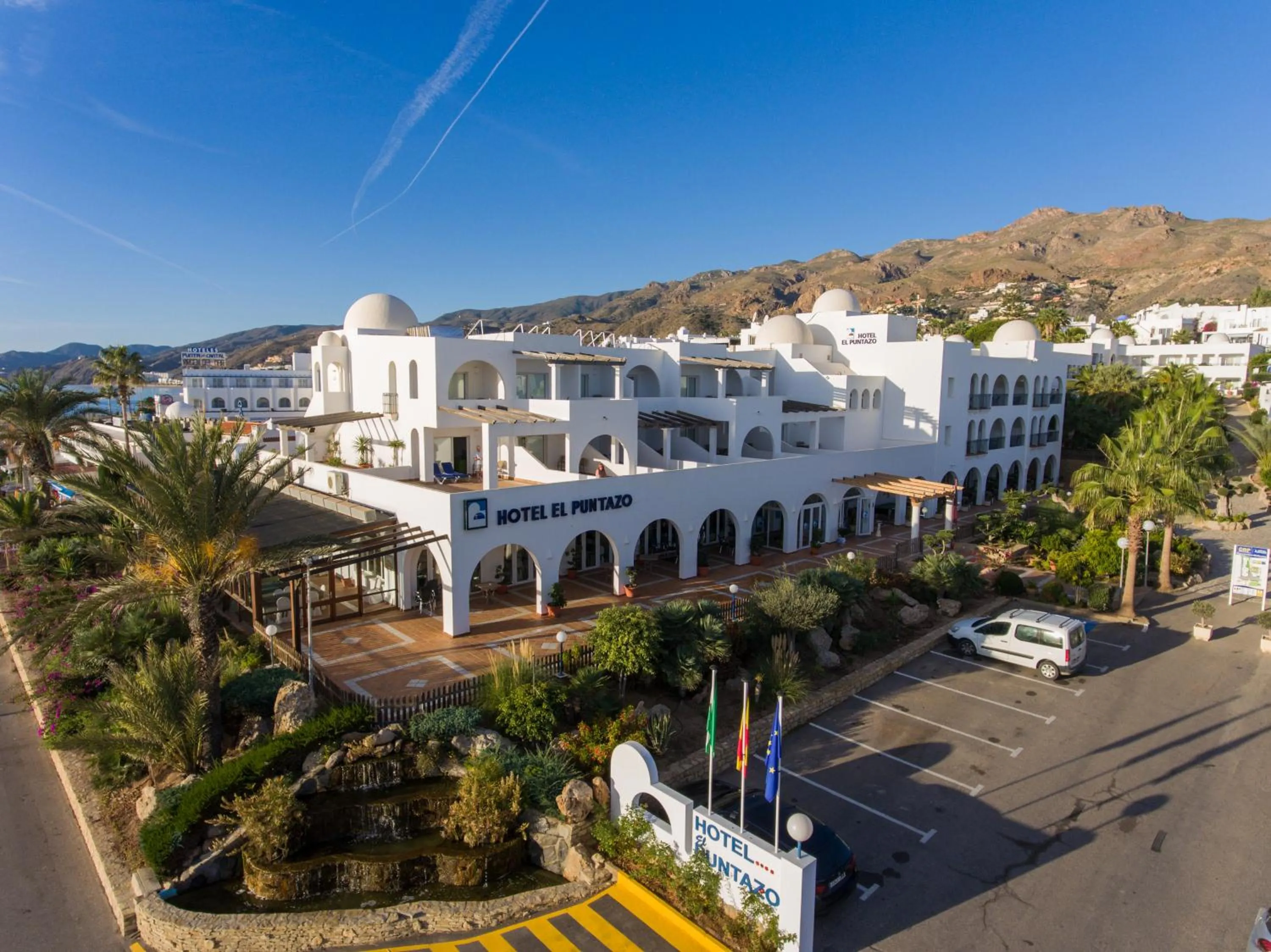 Facade/entrance in Hotel Puntazo II
