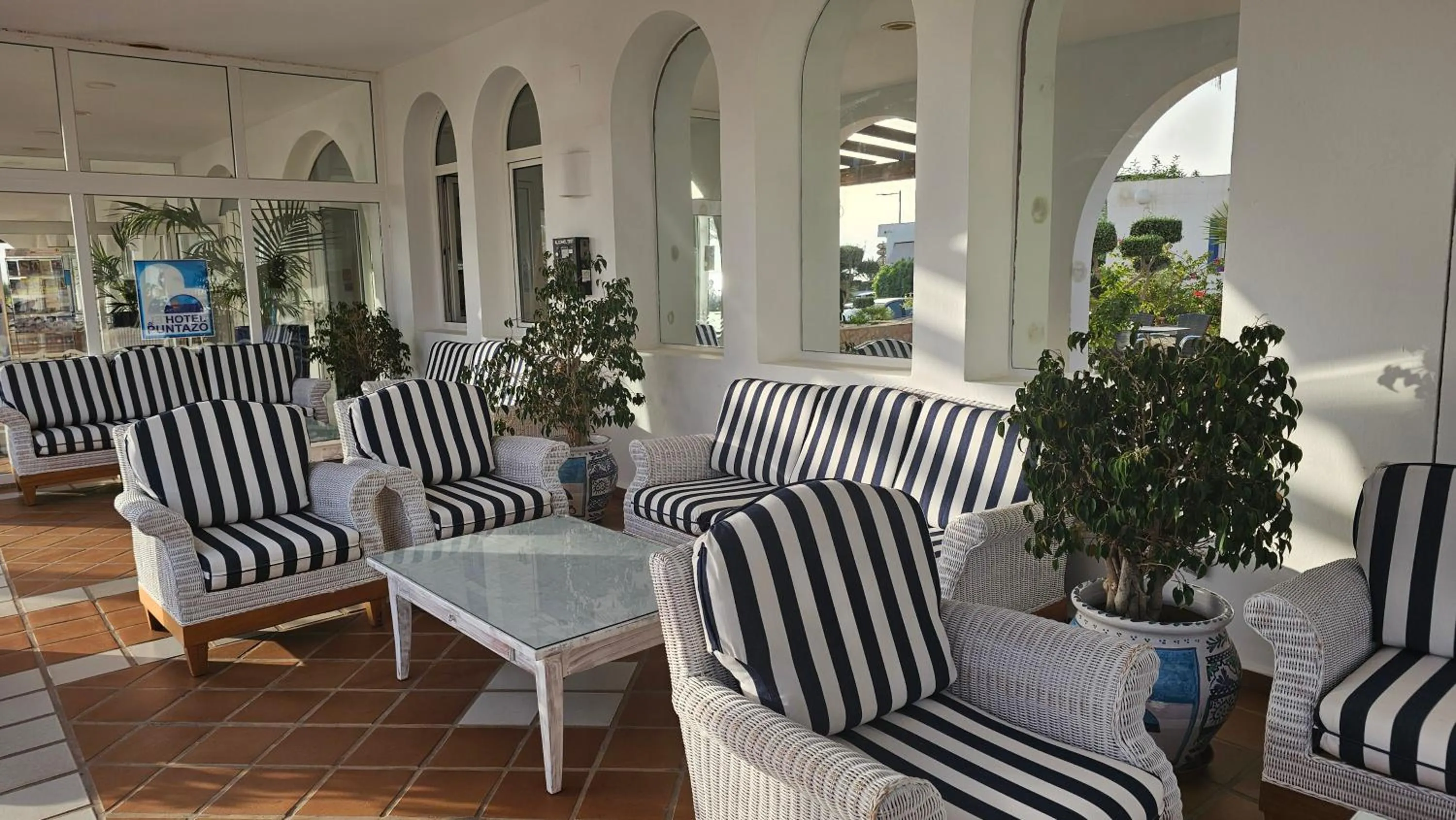 Property building in Hotel Puntazo II