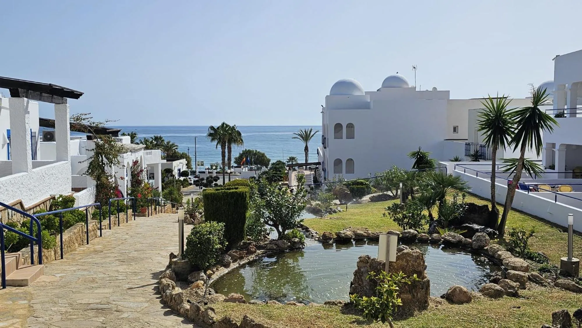 Property building in Hotel Puntazo II