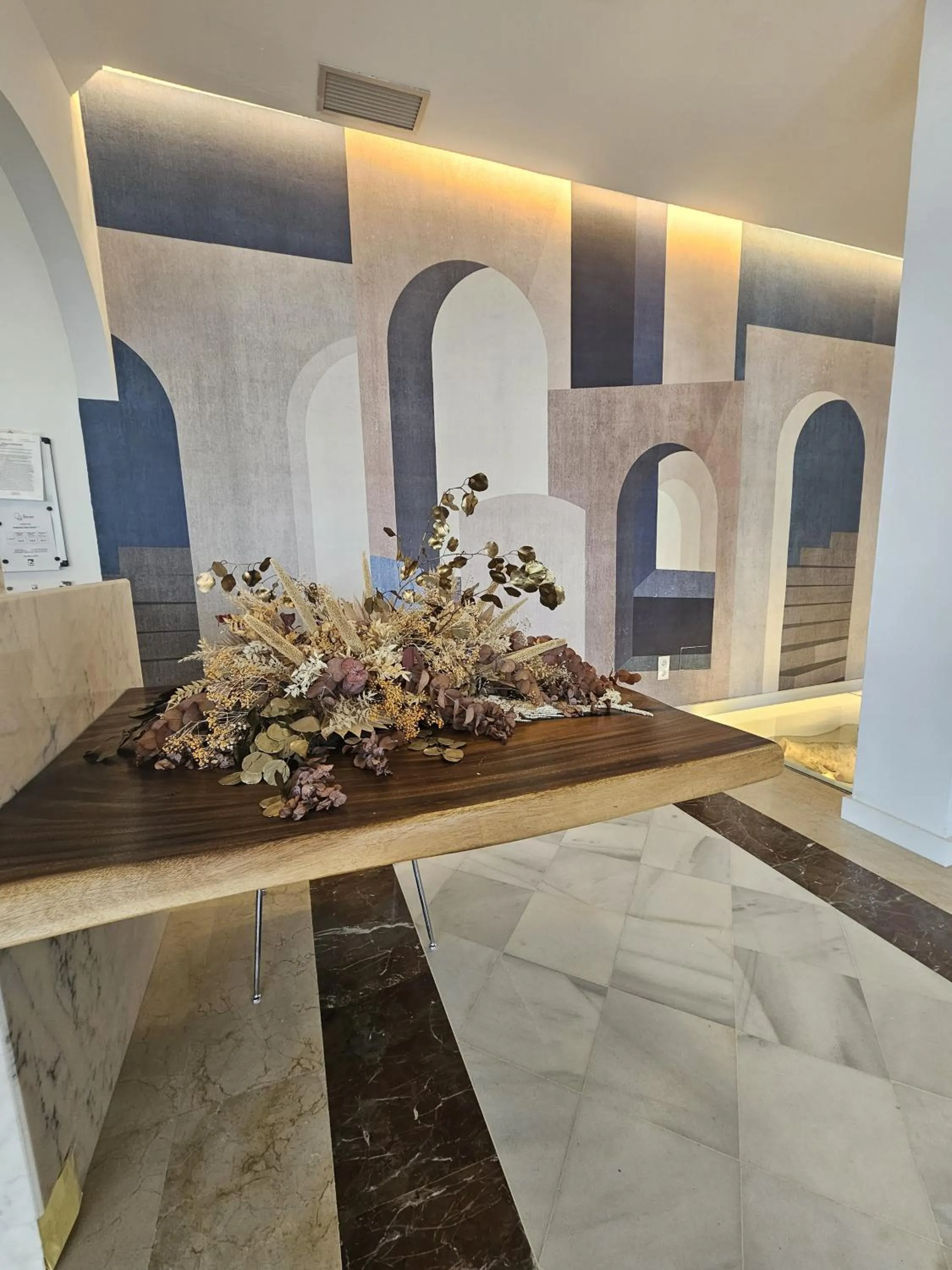 Property building in Hotel Puntazo II