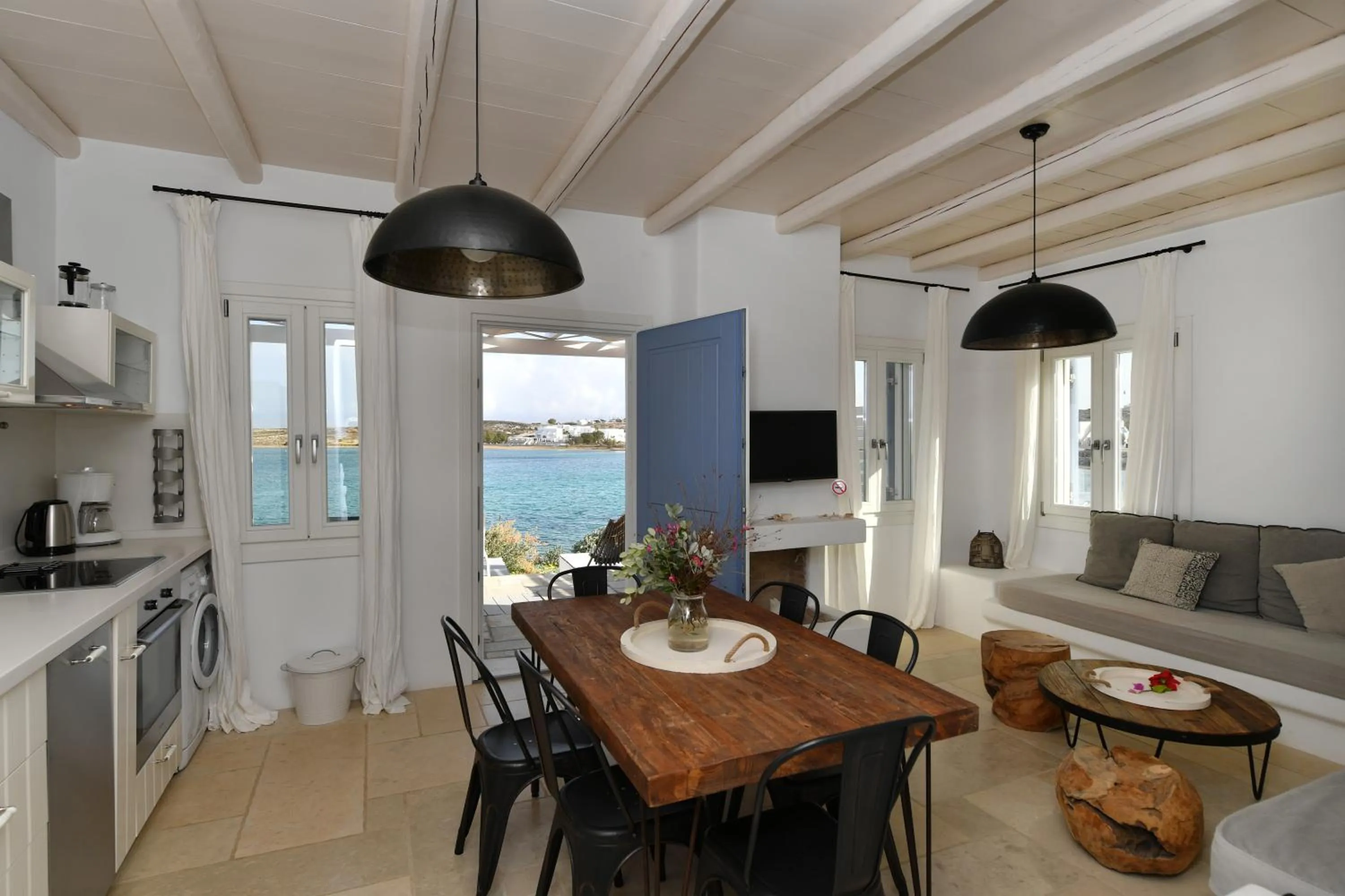 Kitchen or kitchenette in Kalypso Villas