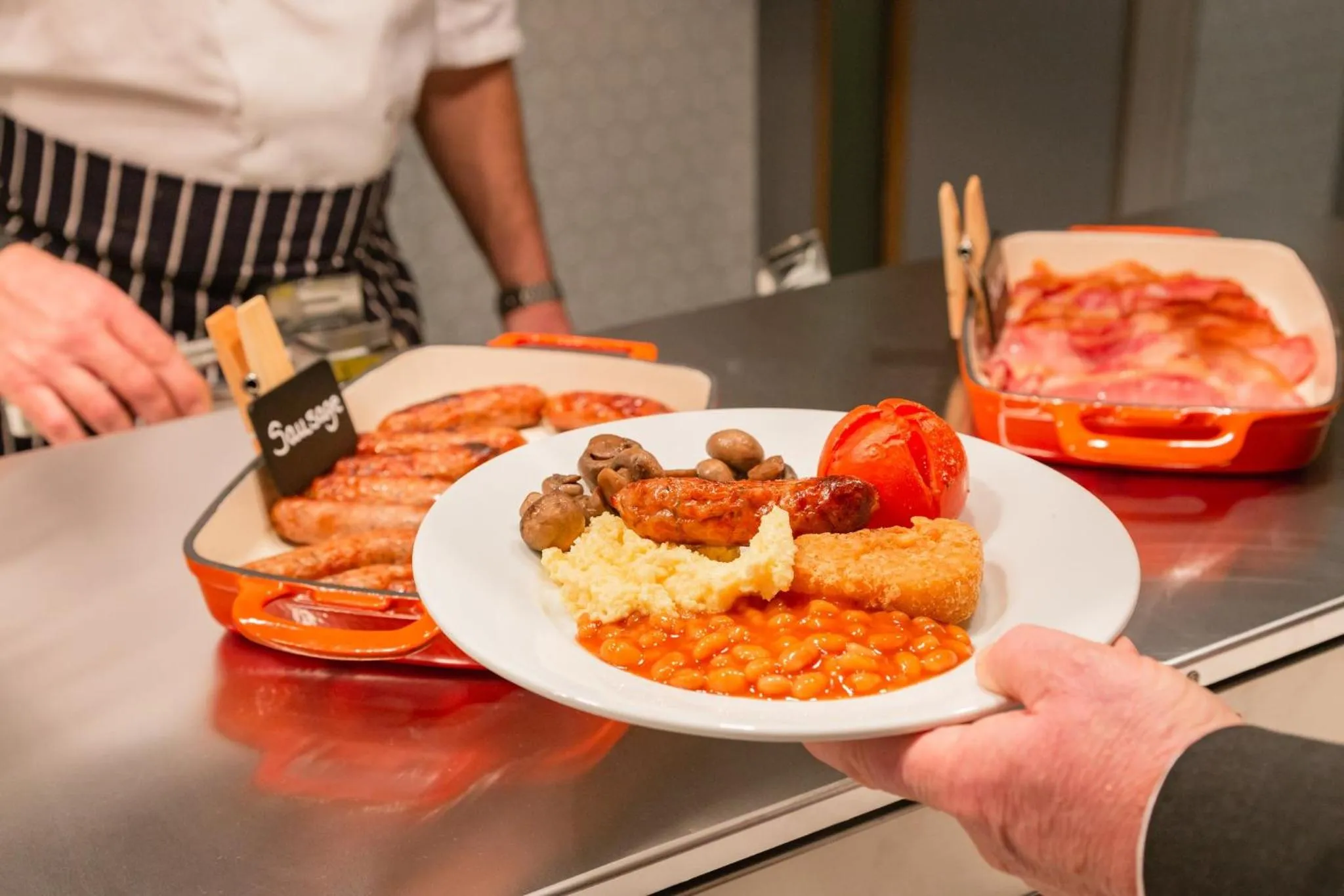 Breakfast in Holiday Inn Newport by IHG