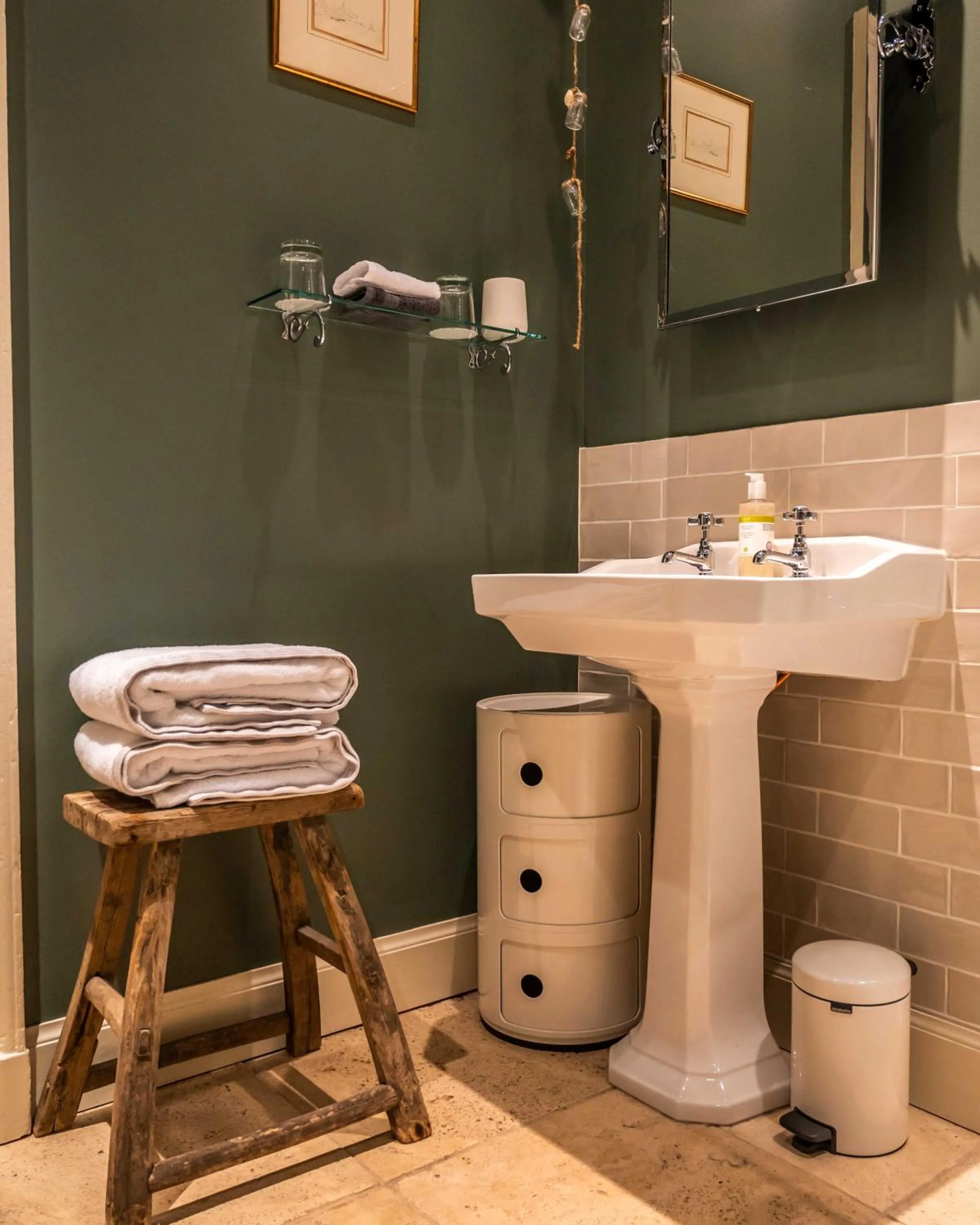 Bathroom in Washington House
