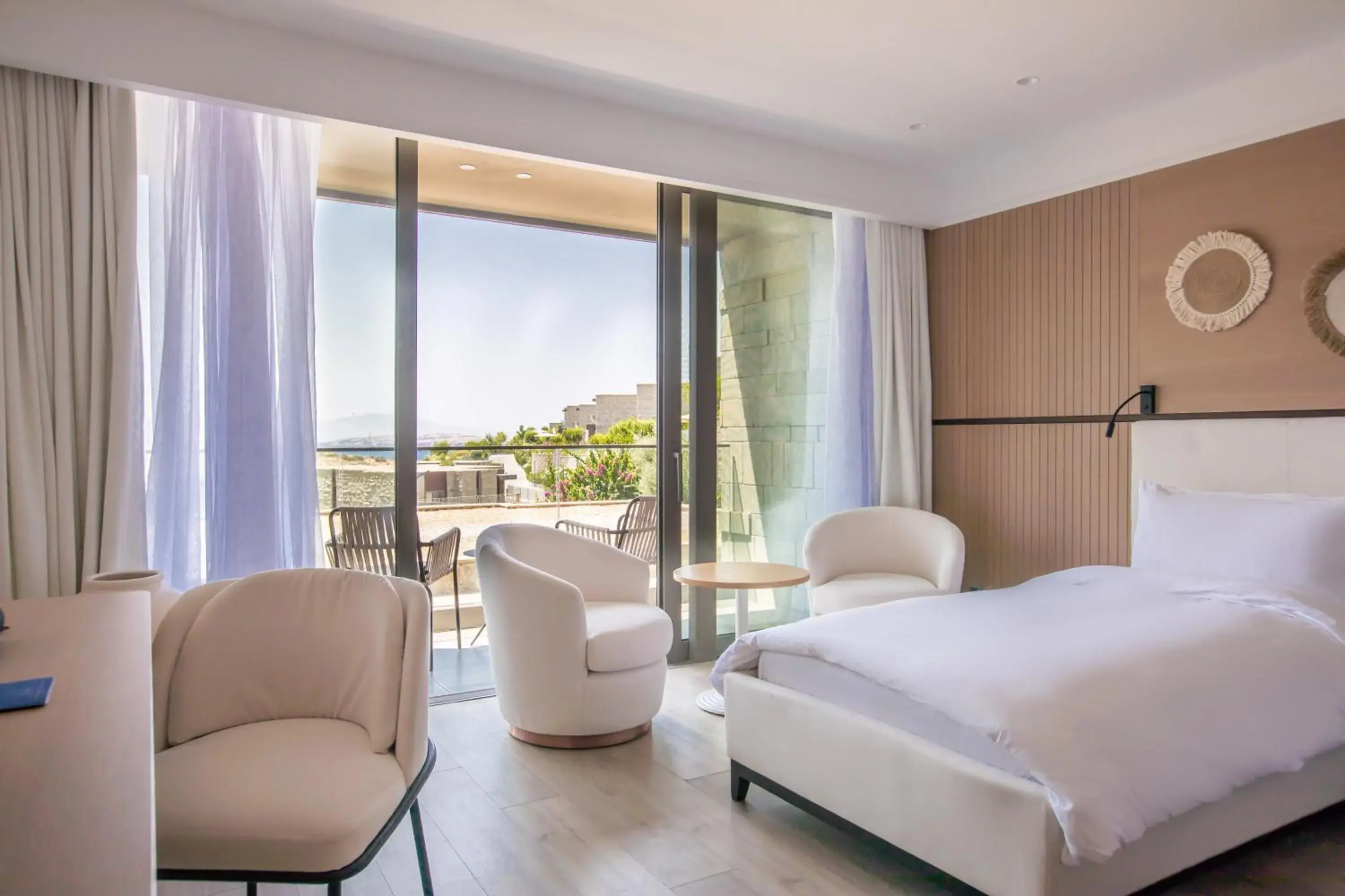 Deluxe Partial Sea View Room in METT Hotel & Beach Resort Bodrum Deluxe Partial Sea View Room in METT Hotel & Beach Resort Bodrum