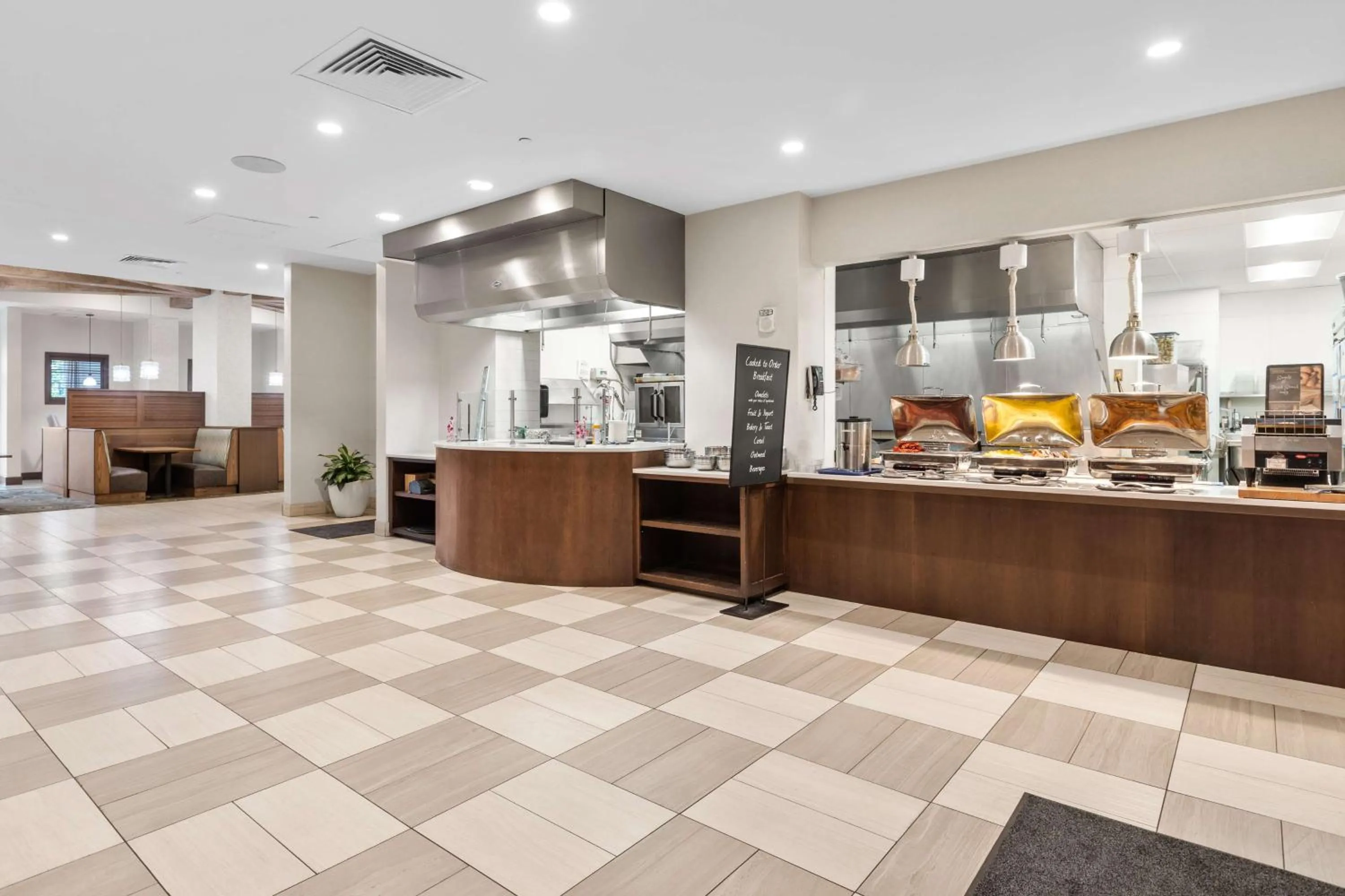 Breakfast in Embassy Suites By Hilton Oahu Kapolei - FREE Breakfast