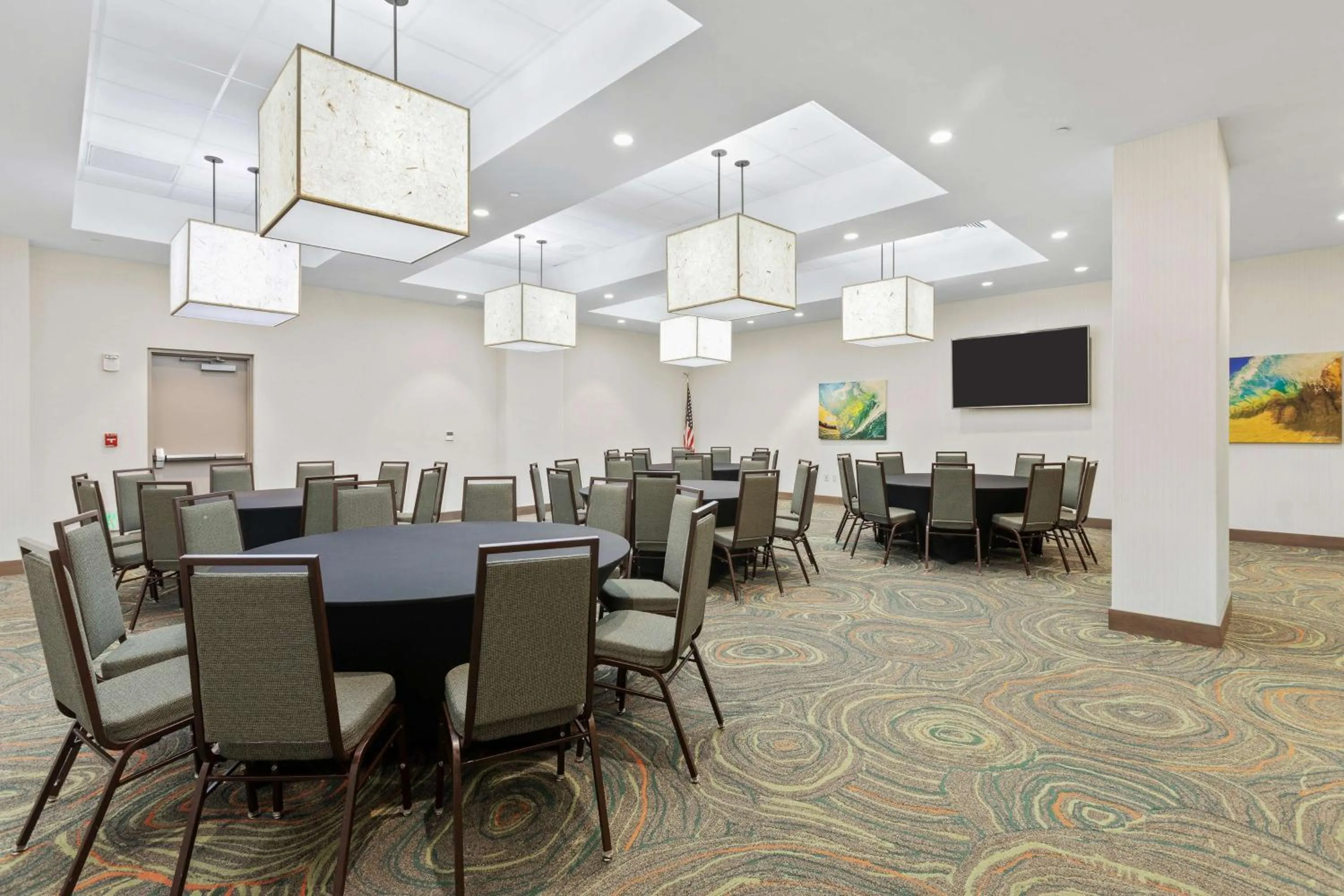 Meeting/conference room in Embassy Suites By Hilton Oahu Kapolei - FREE Breakfast