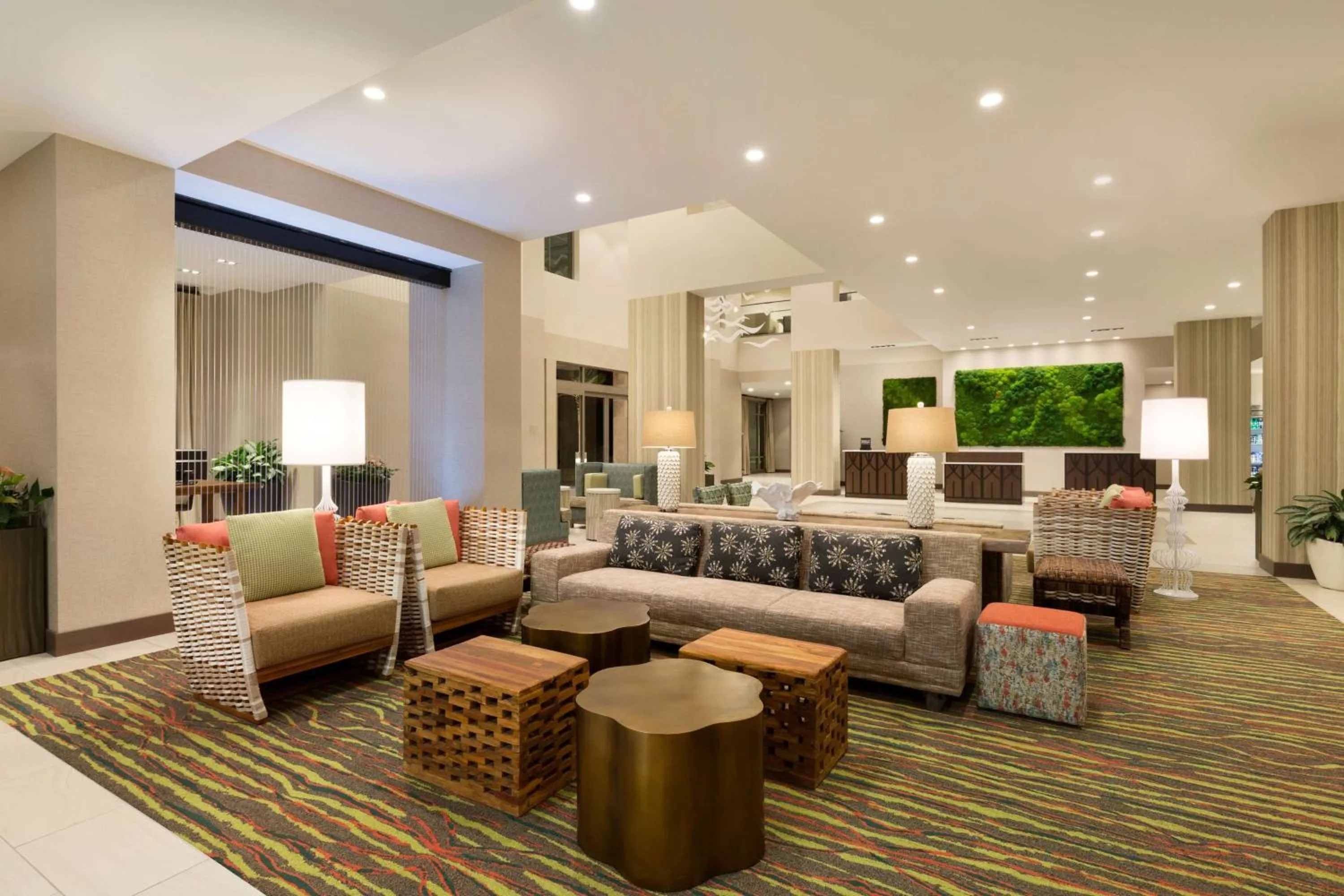 Lobby or reception in Embassy Suites By Hilton Oahu Kapolei - FREE Breakfast