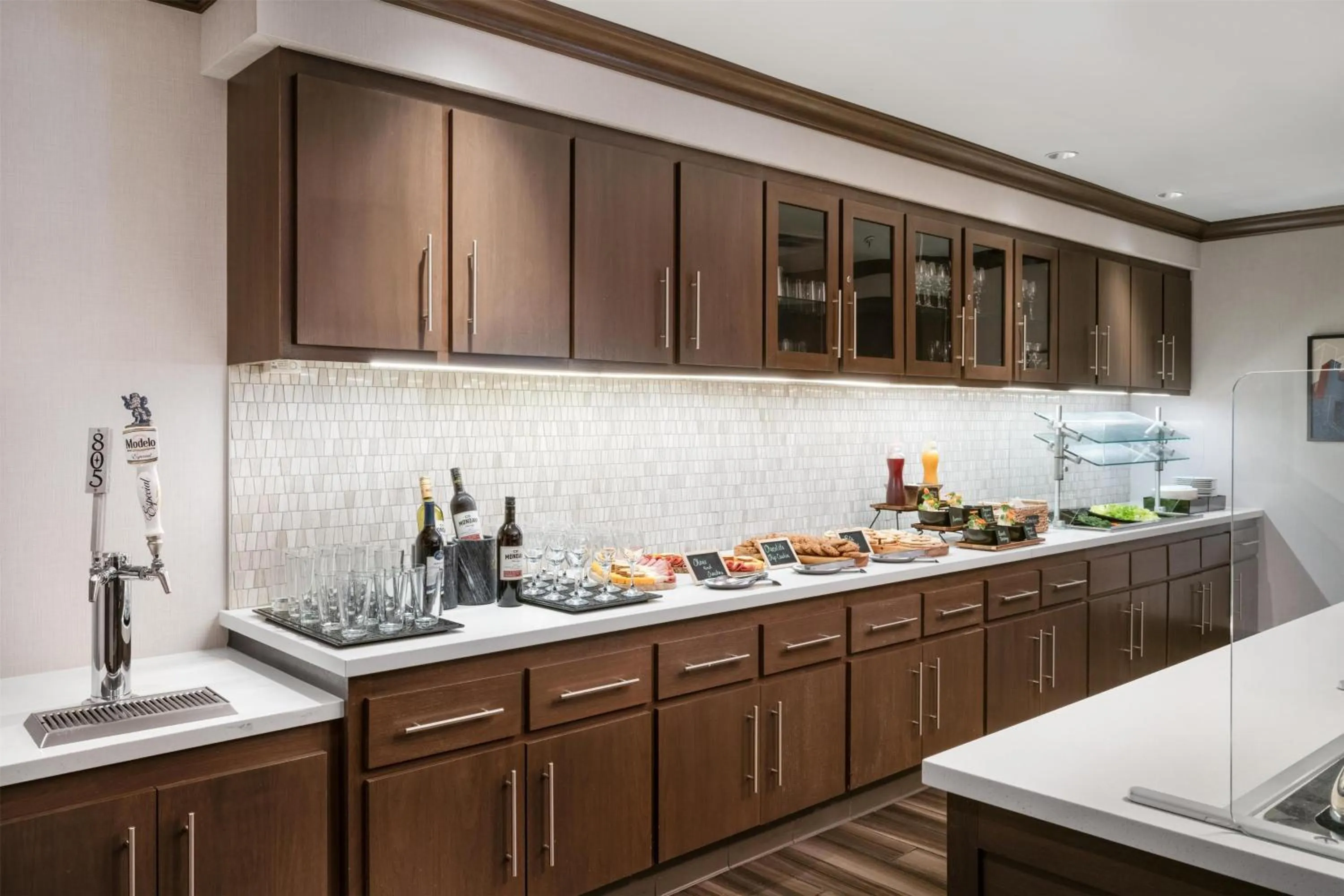 Dining area in Homewood Suites By Hilton San Jose Santa Clara