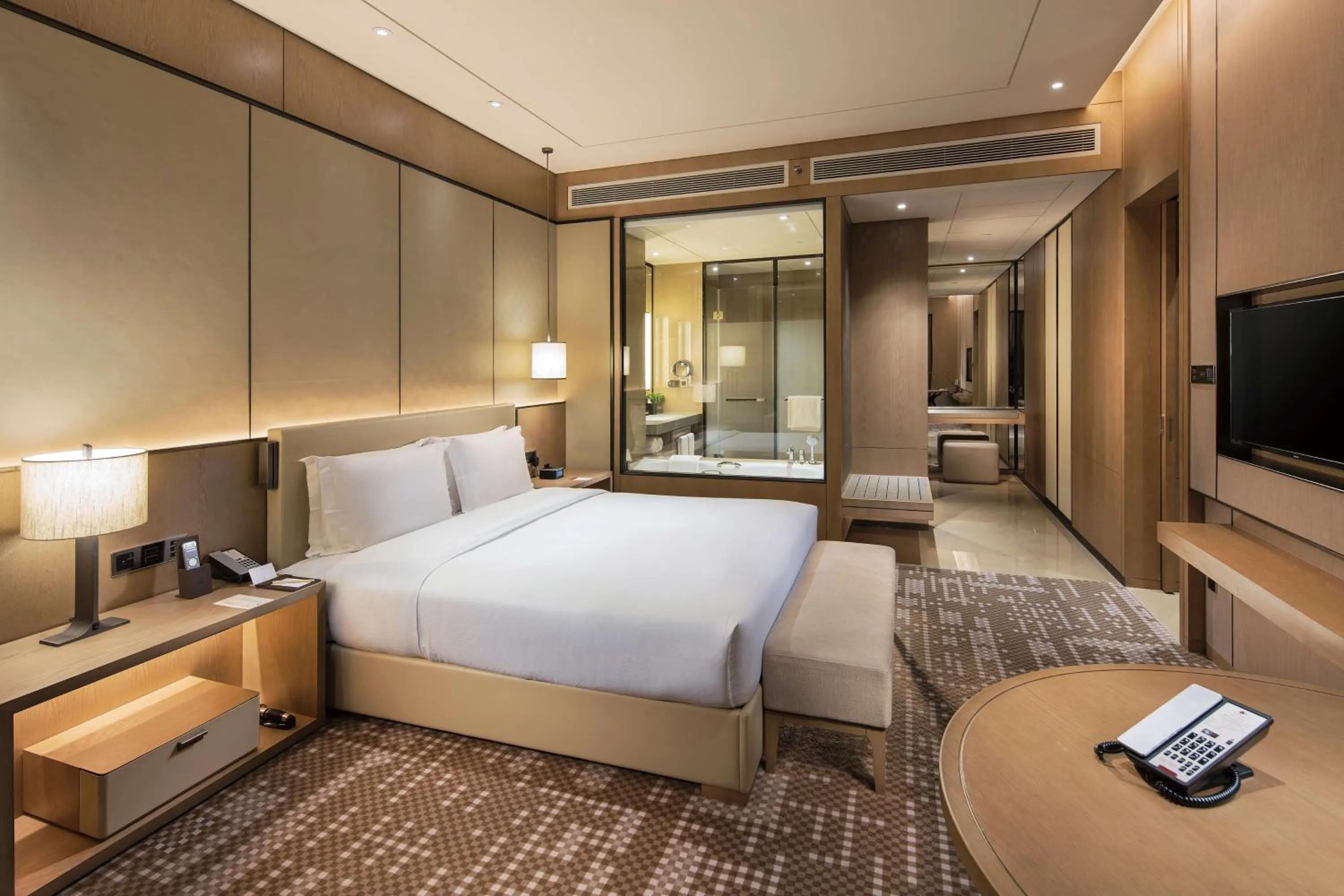 Bathroom, Bed in DoubleTree By Hilton Xiamen-Haicang