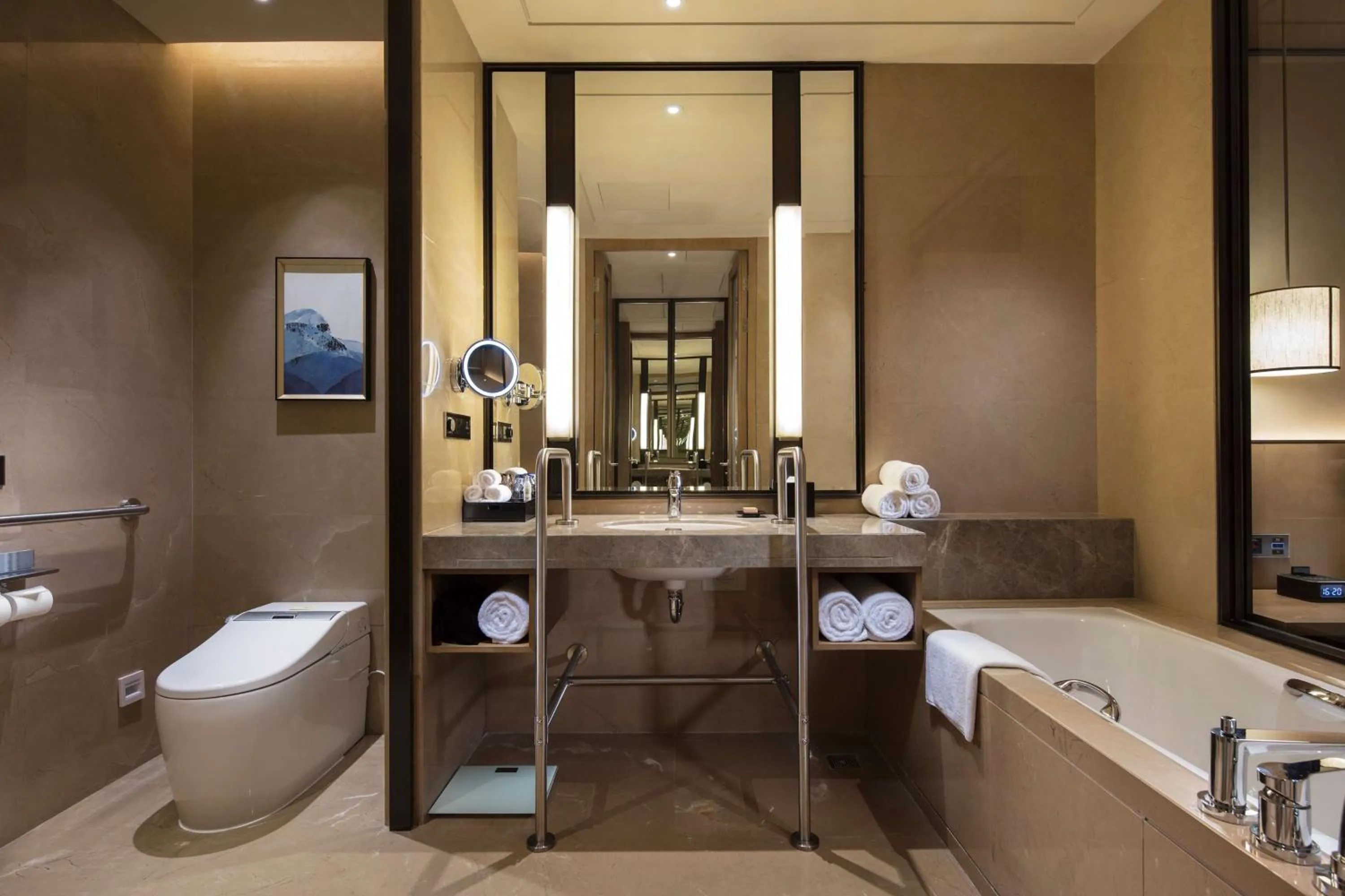 Bathroom in DoubleTree By Hilton Xiamen-Haicang