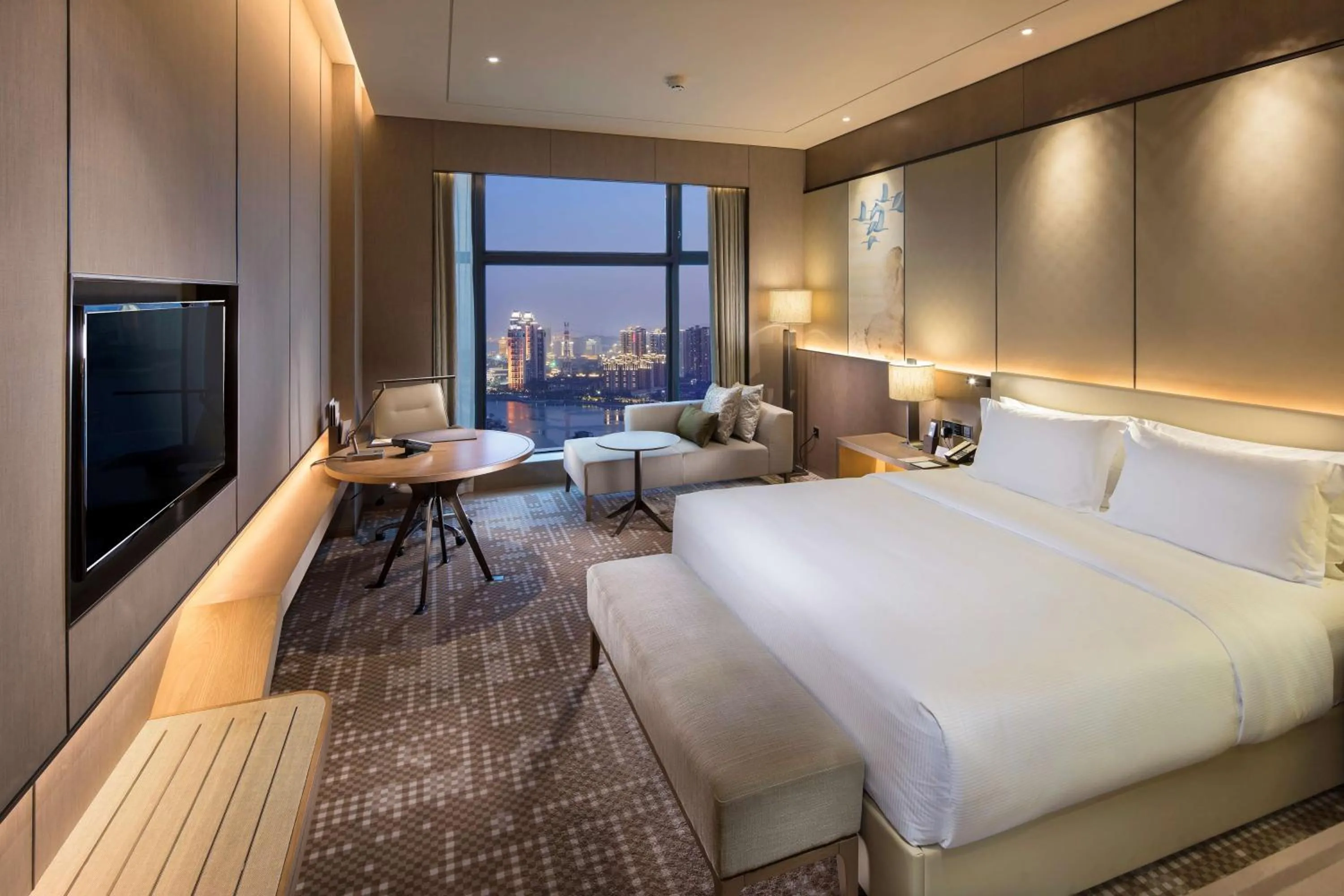 Bed in DoubleTree By Hilton Xiamen-Haicang