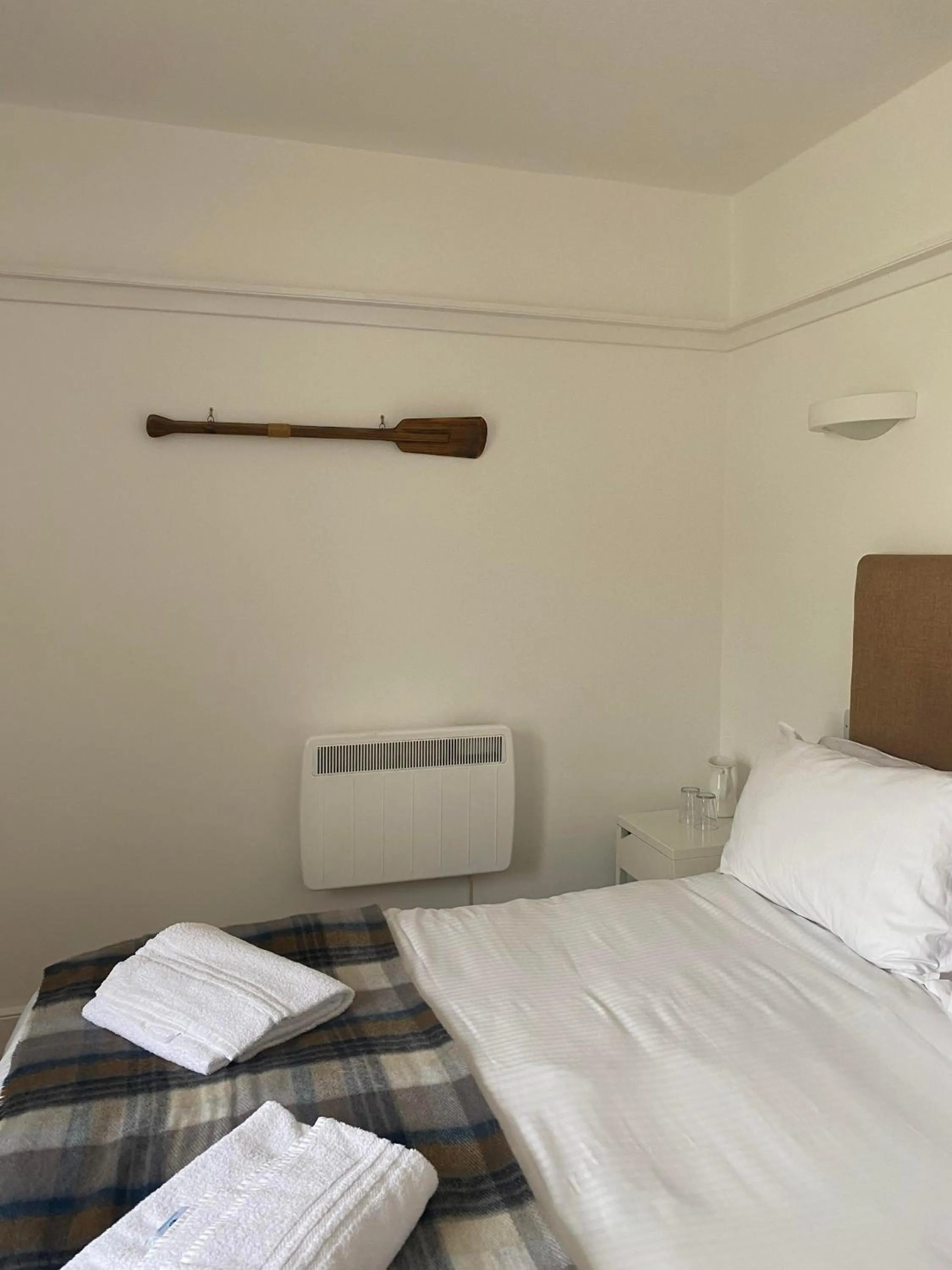 Bedroom, Bed in Cadgwith Cove Inn