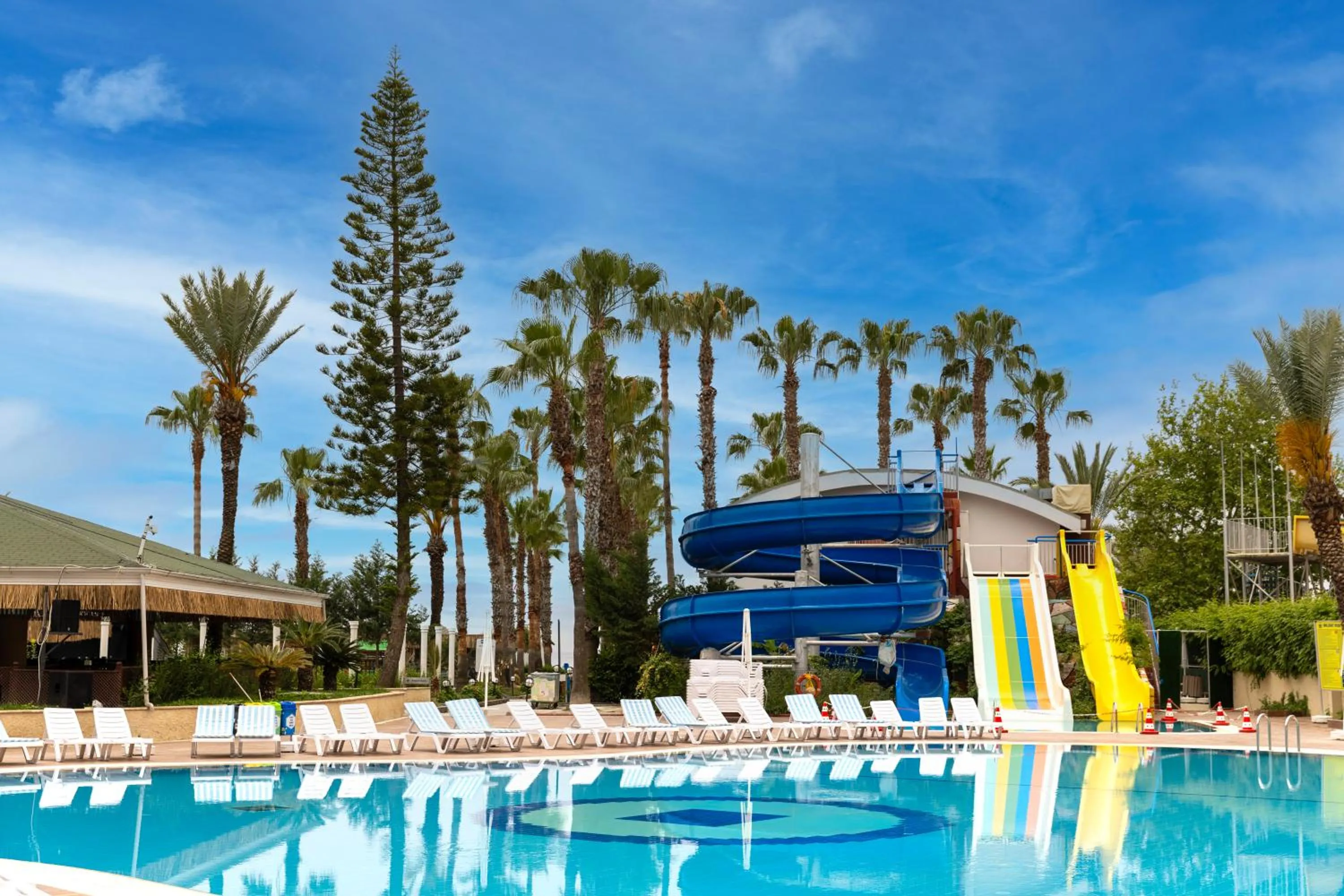 Pool view in Holiday Park Resort - Ultra All İnclusive