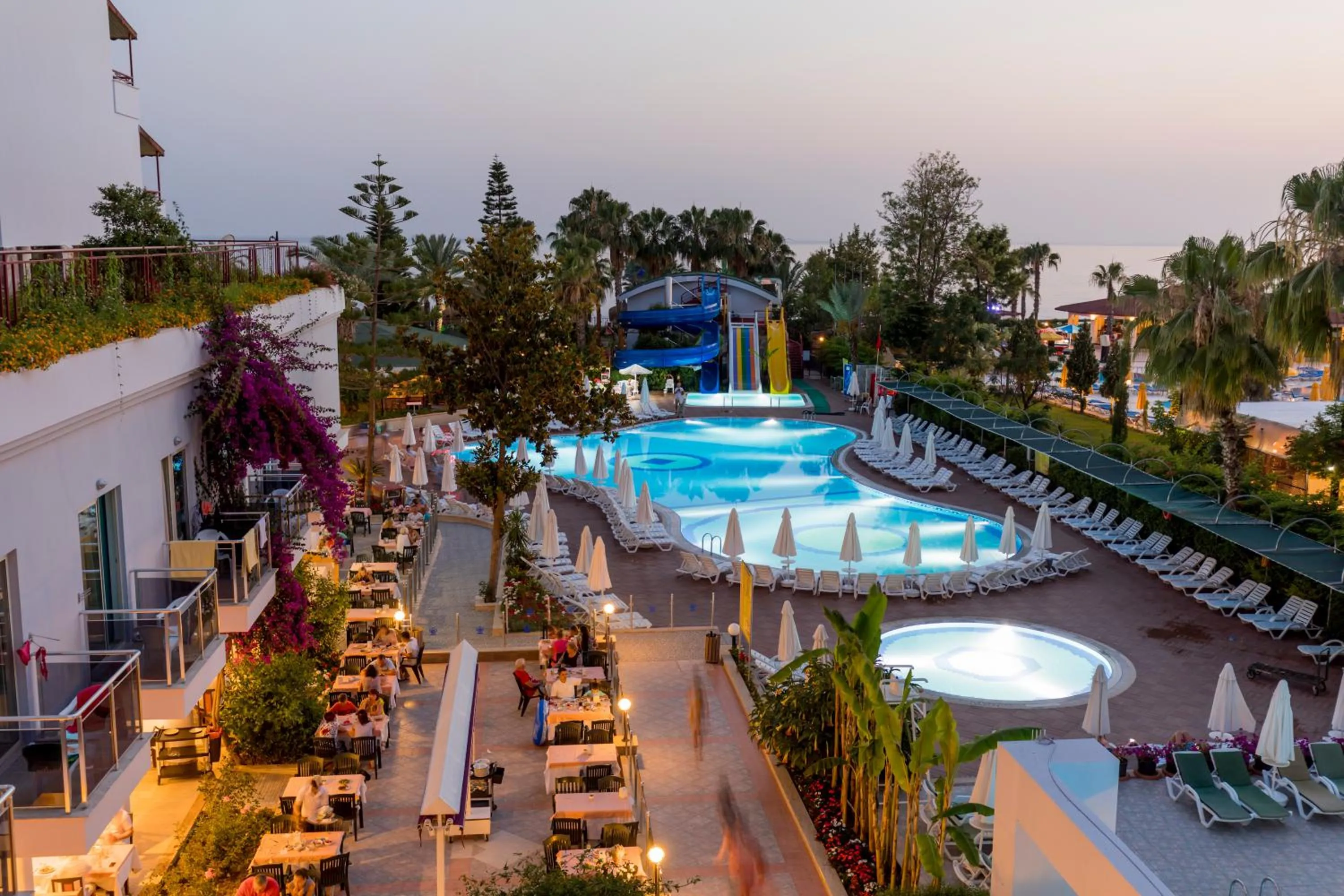 Pool view in Holiday Park Resort - Ultra All İnclusive