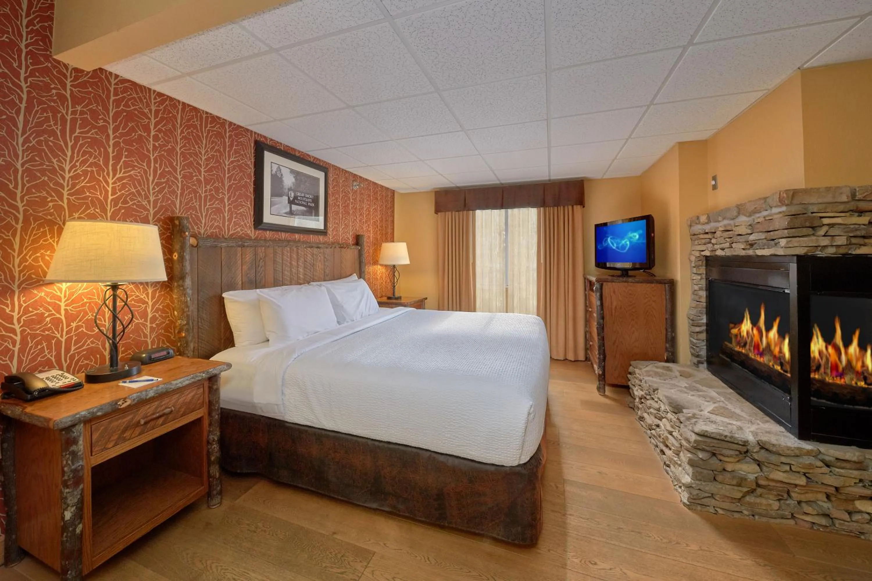 Old Creek Lodge