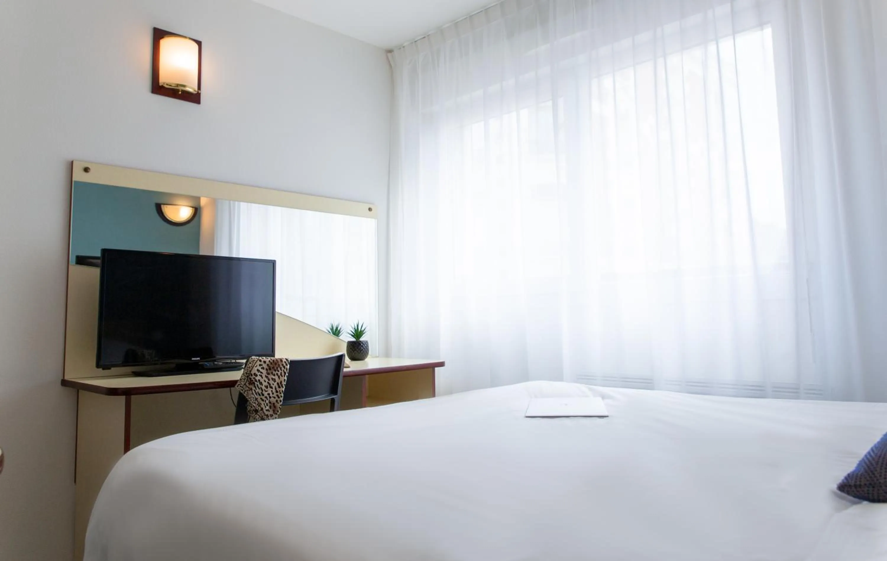 Photo of the whole room, Bed in Zenitude Hôtel-Résidences Le Havre Centre