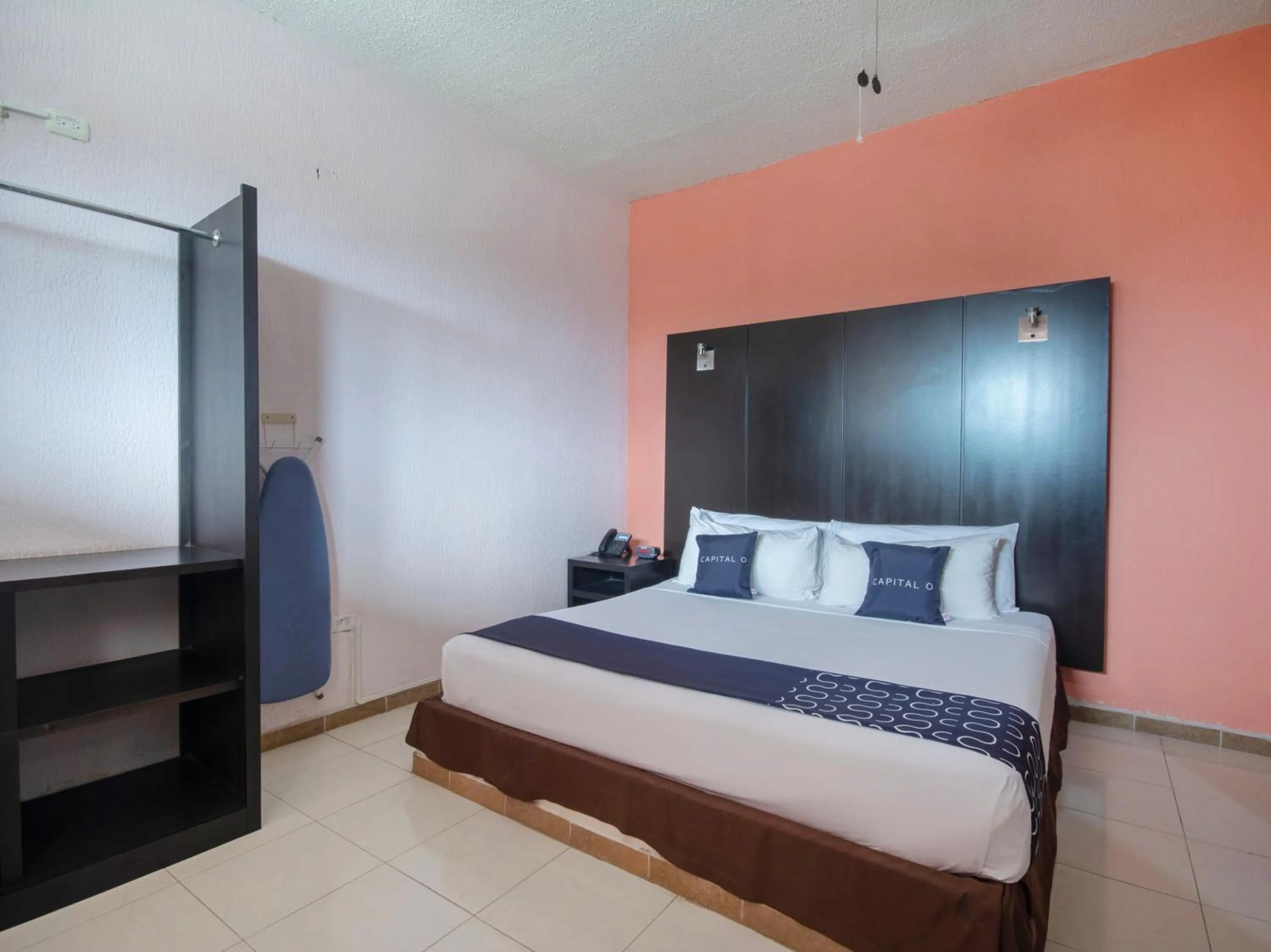 Bedroom, Bed in Hotel Spa Shalam