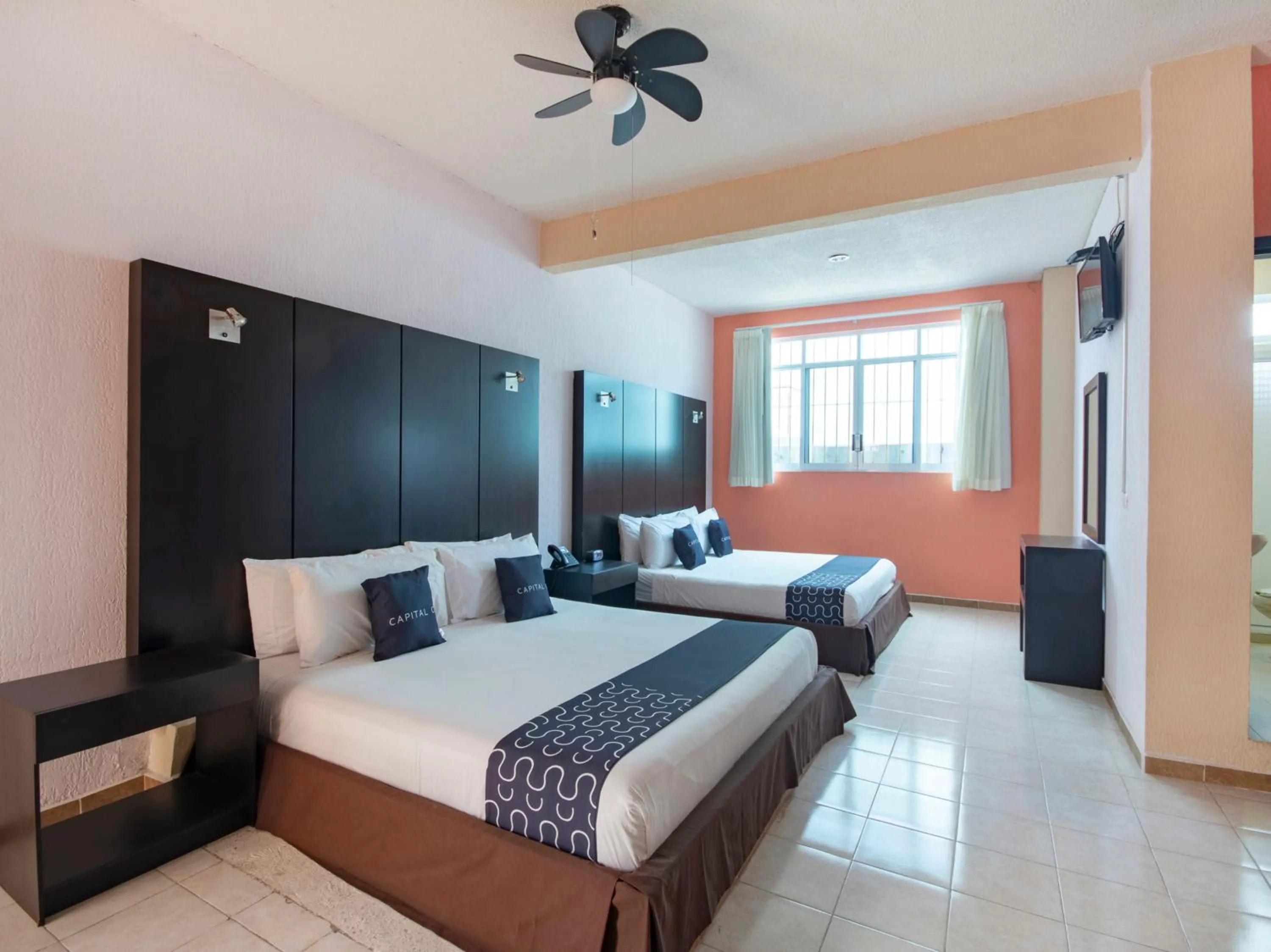 Bedroom, Bed in Hotel Spa Shalam