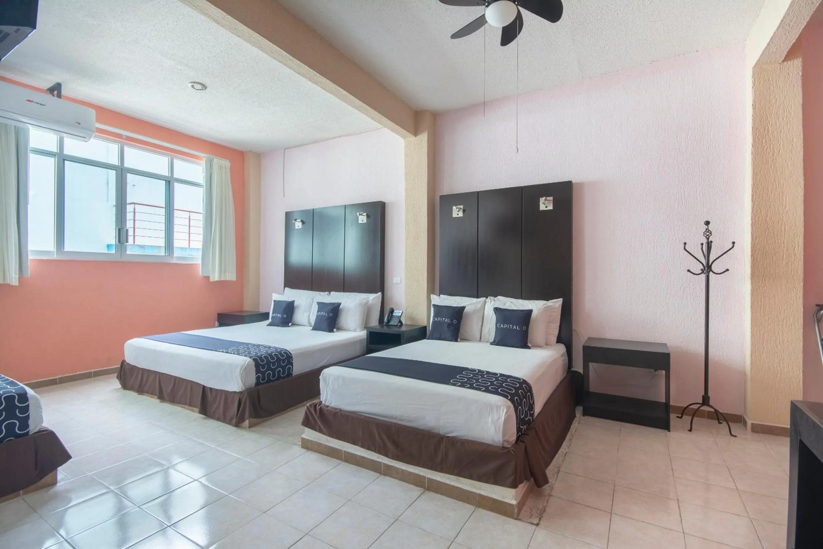 Bedroom, Bed in Hotel Spa Shalam