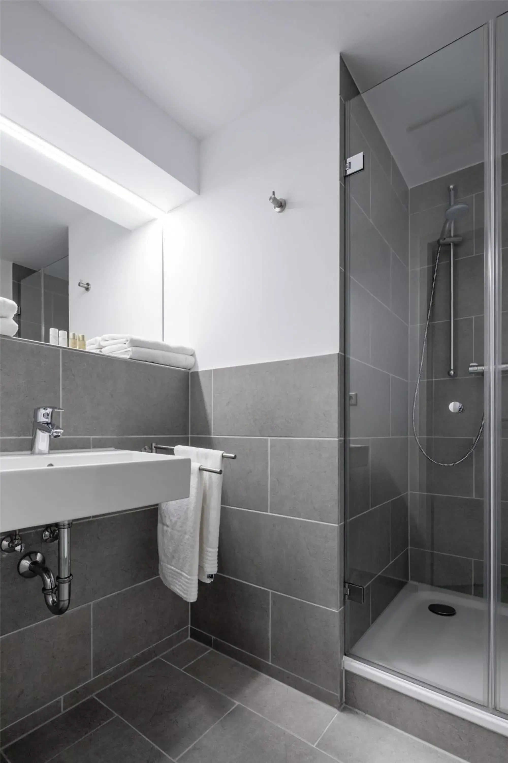 Quadruple Room with Bathroom in Flowers Hotel Münster Quadruple Room with Bathroom in Flowers Hotel Münster