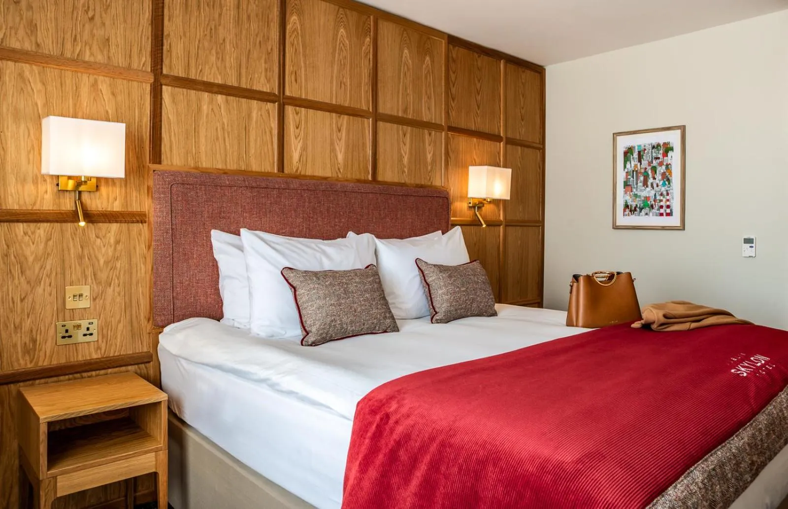 Bed in Dublin Skylon Hotel