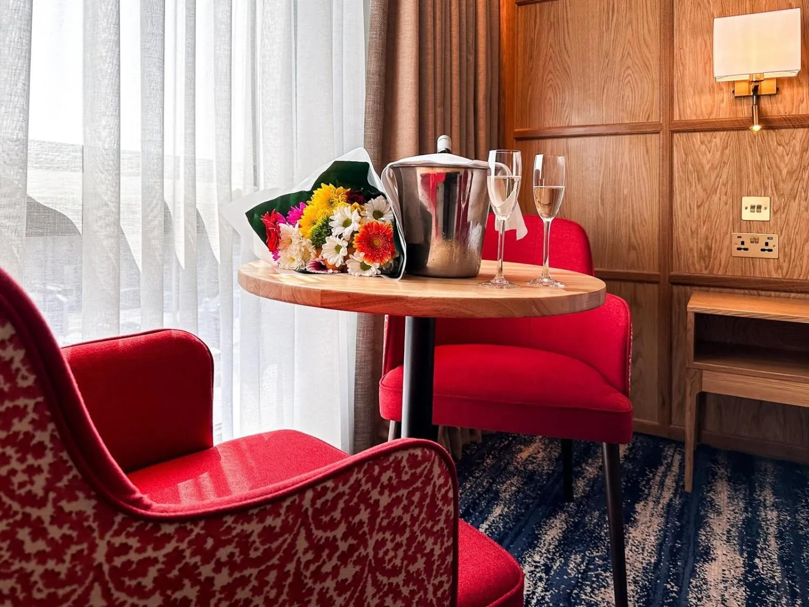 Seating area in Dublin Skylon Hotel