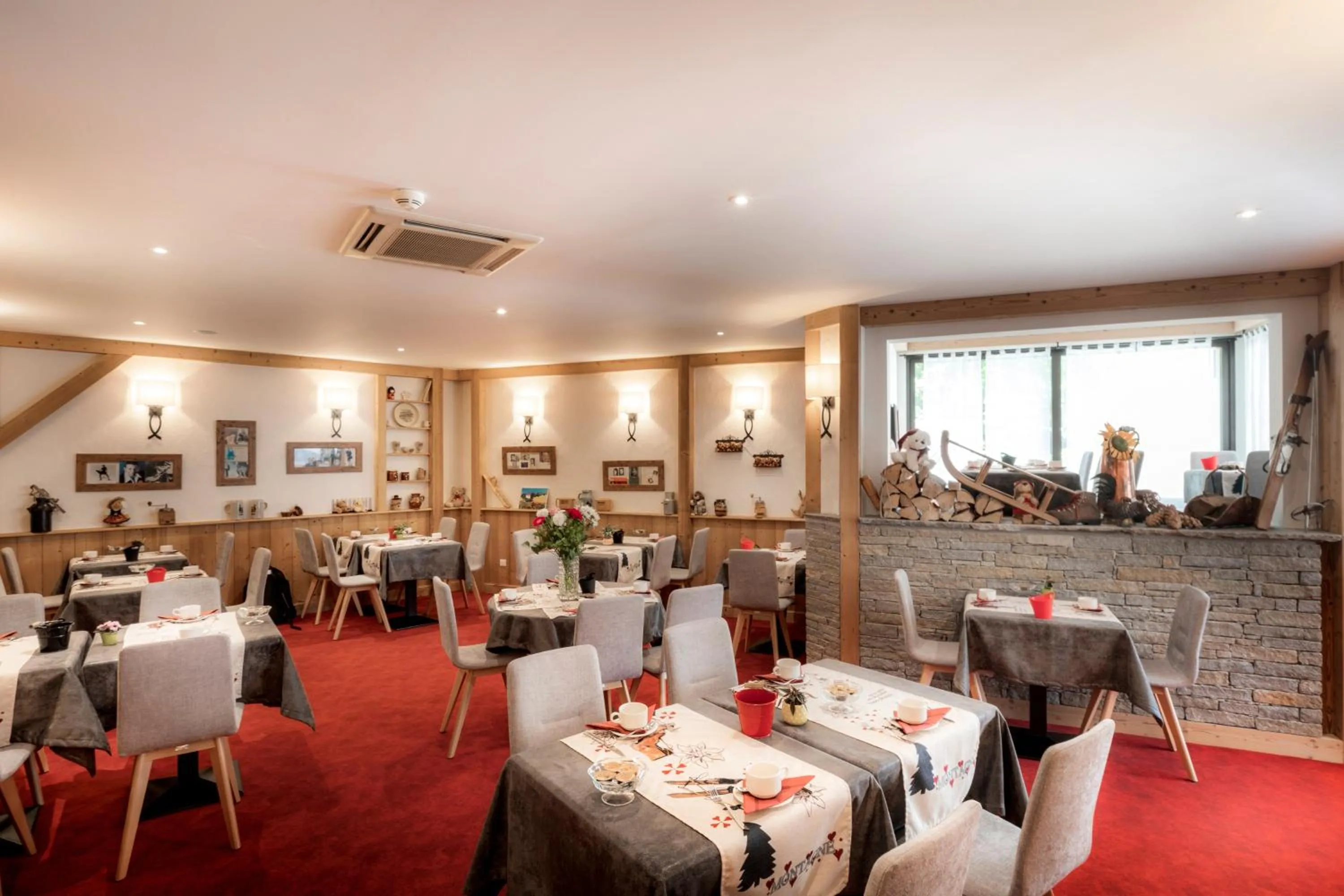 Breakfast in Hotel Le Littoral