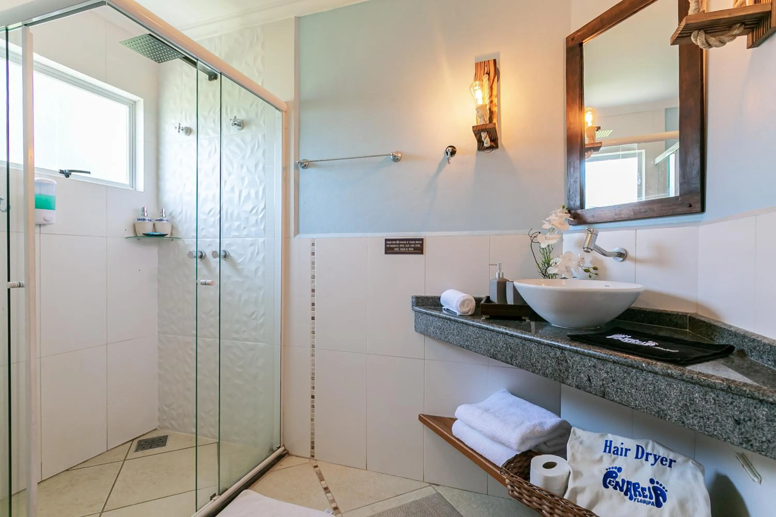 Shower in Penareia Floripa Beach Hotel