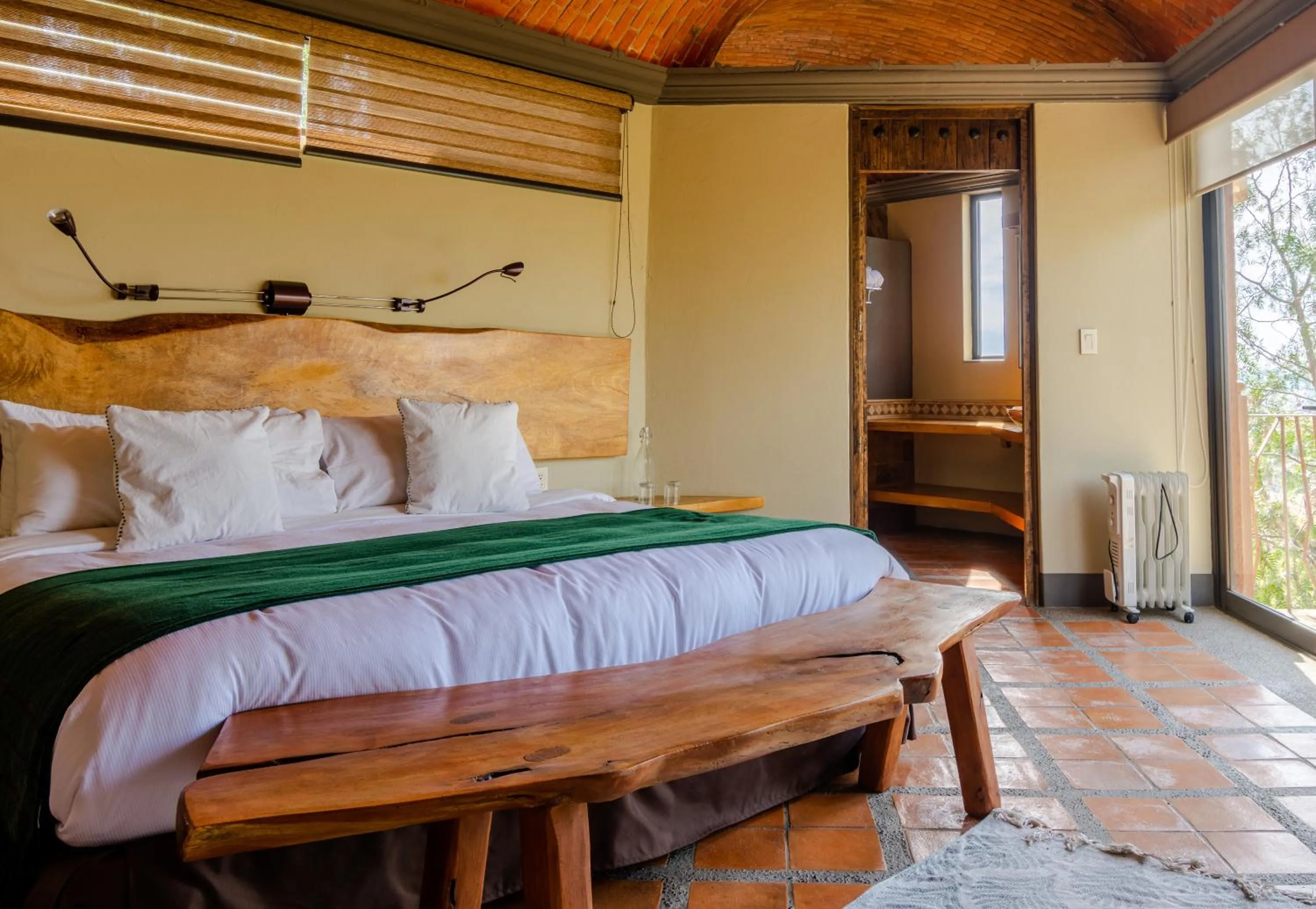 Bed in Hotel Camino de Vinos