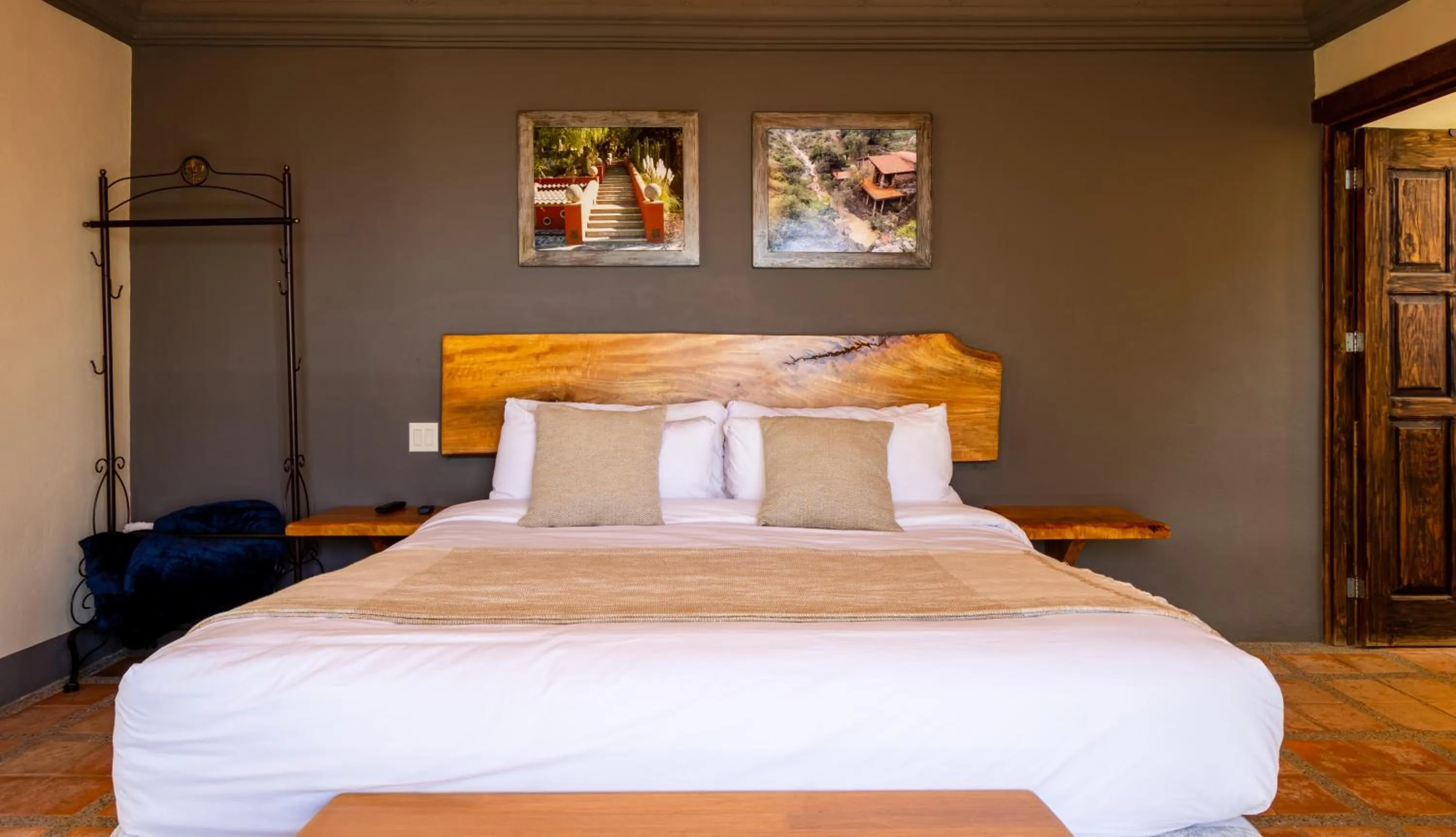 Bed in Hotel Camino de Vinos