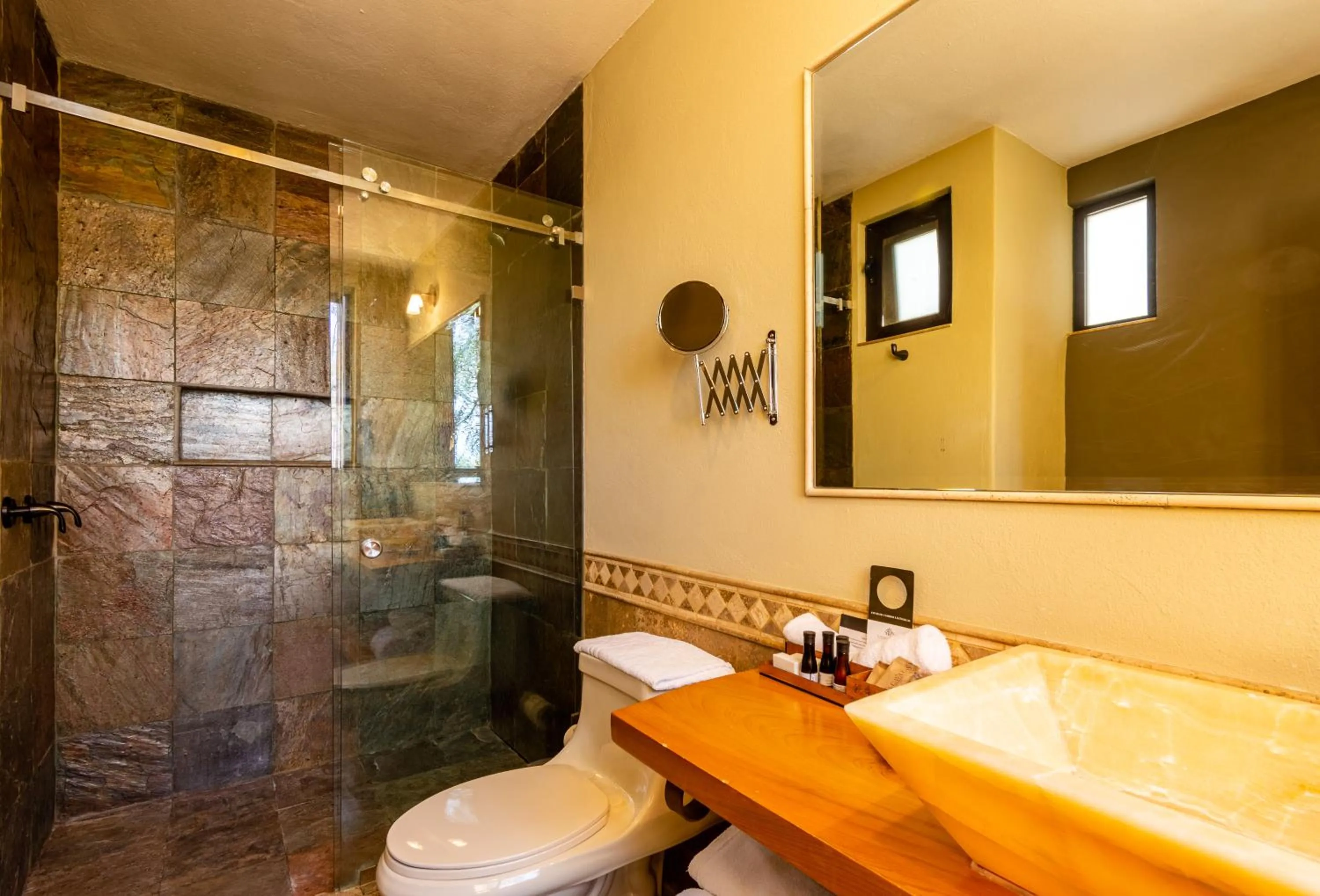 Bathroom in Hotel Camino de Vinos