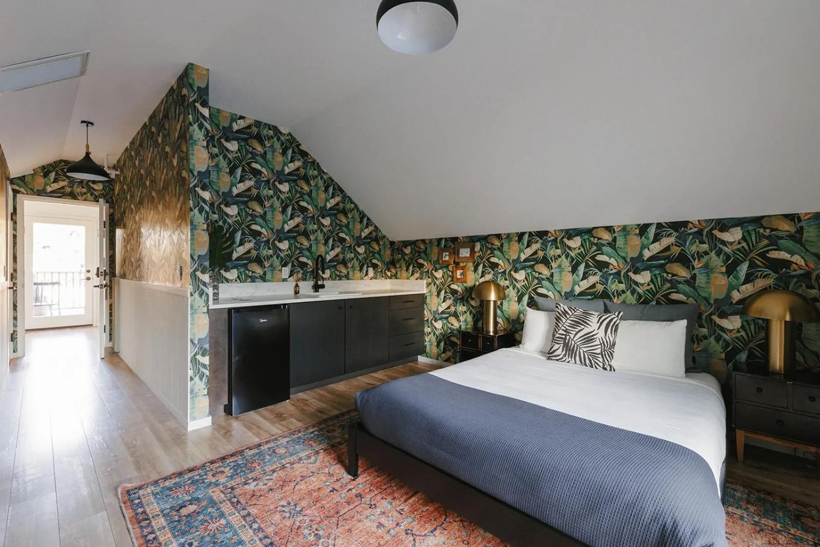 Bed in Noon on Sunset Hill