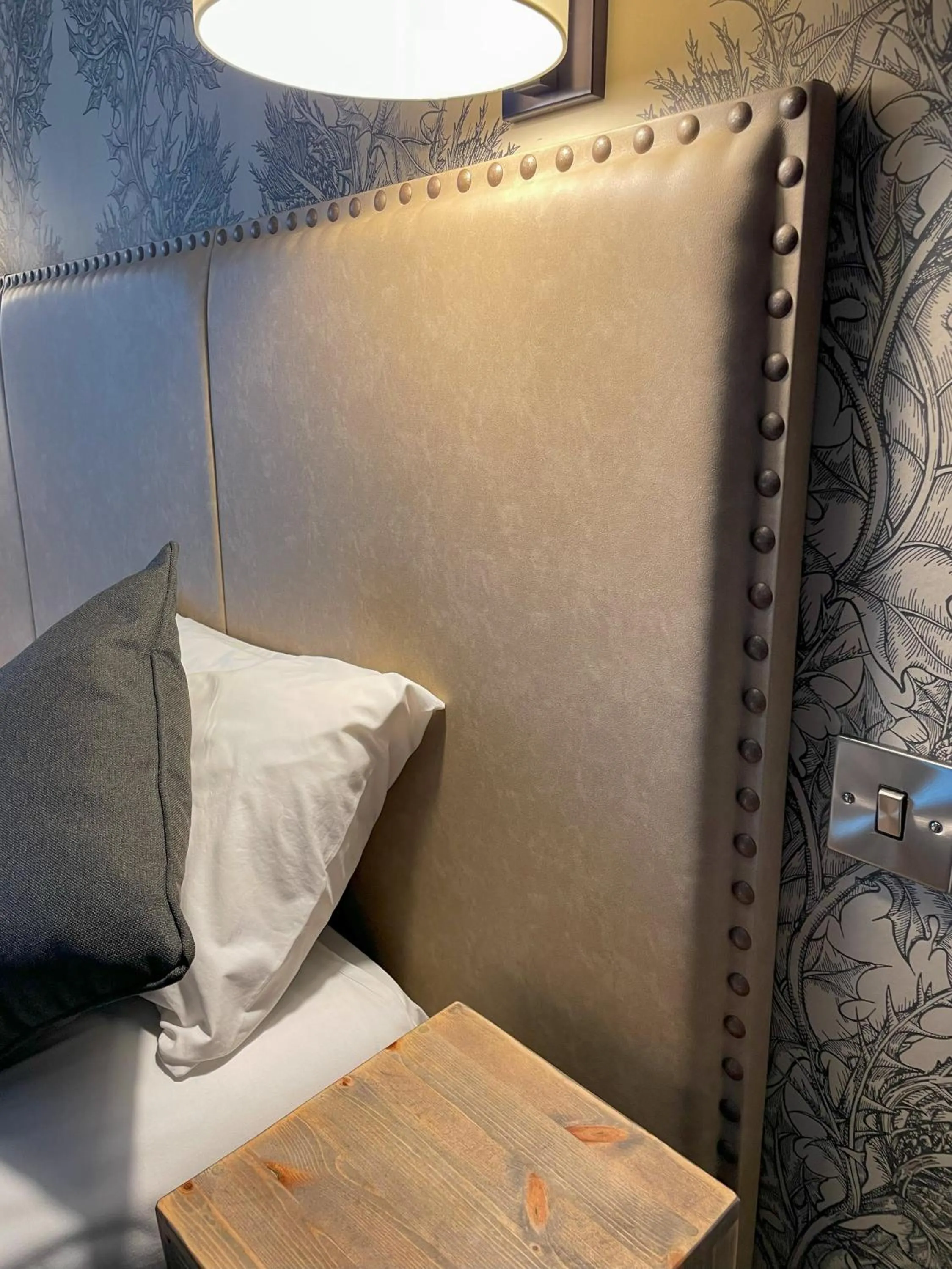 Bed in Traquair Arms Hotel