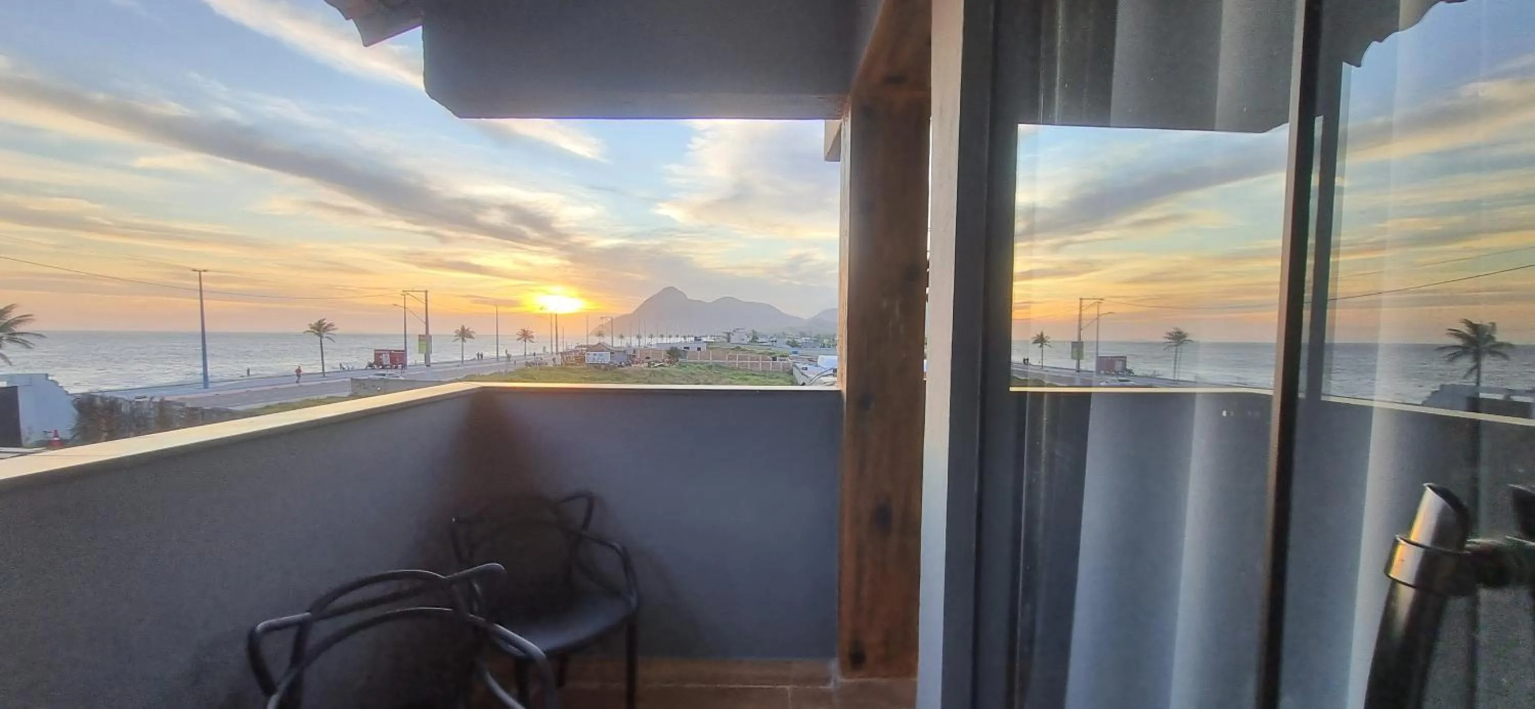 Casarão da Praia - Itaipuaçu, Jardim Atlântico, Maricá