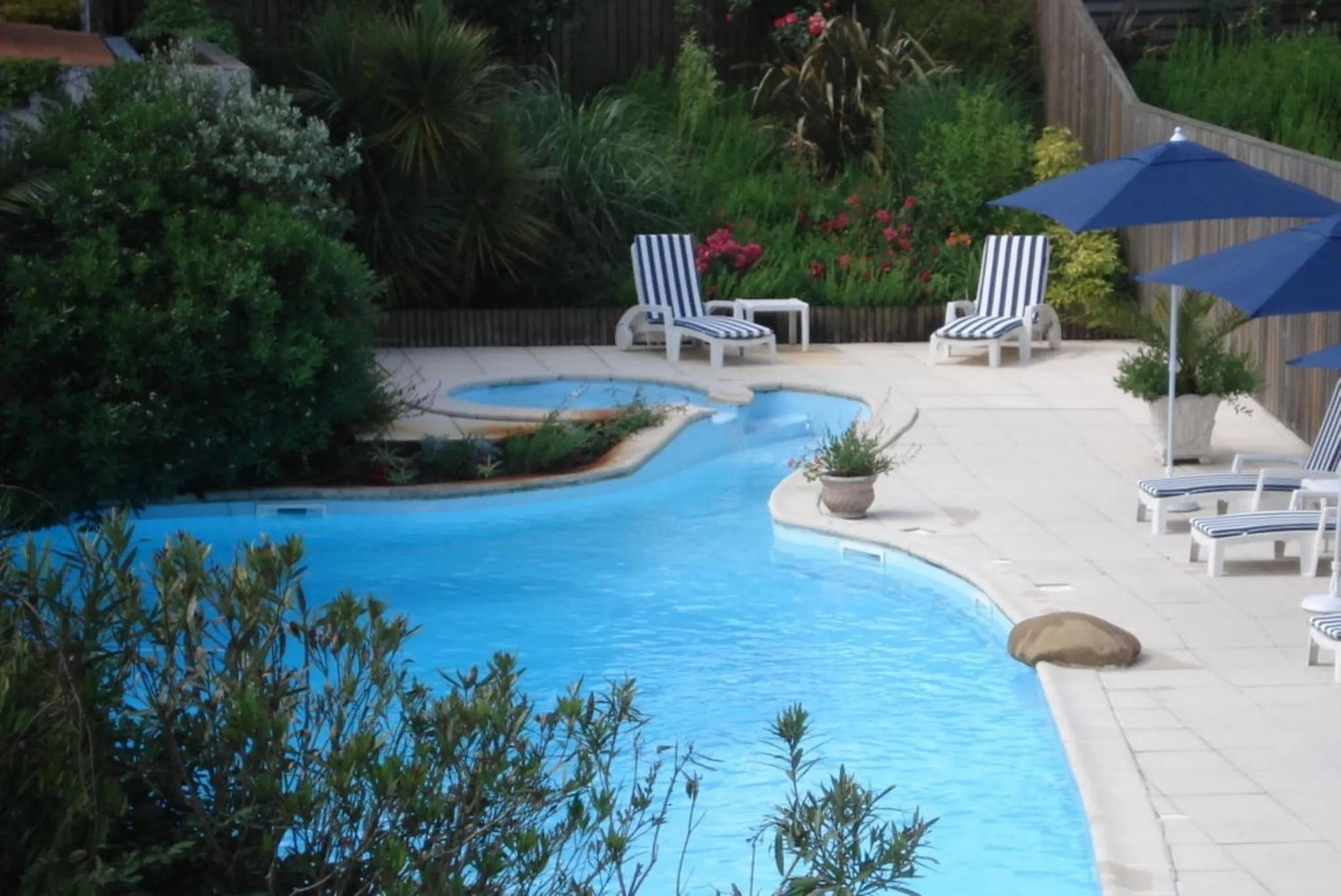 Swimming pool in Atlantis Hôtel