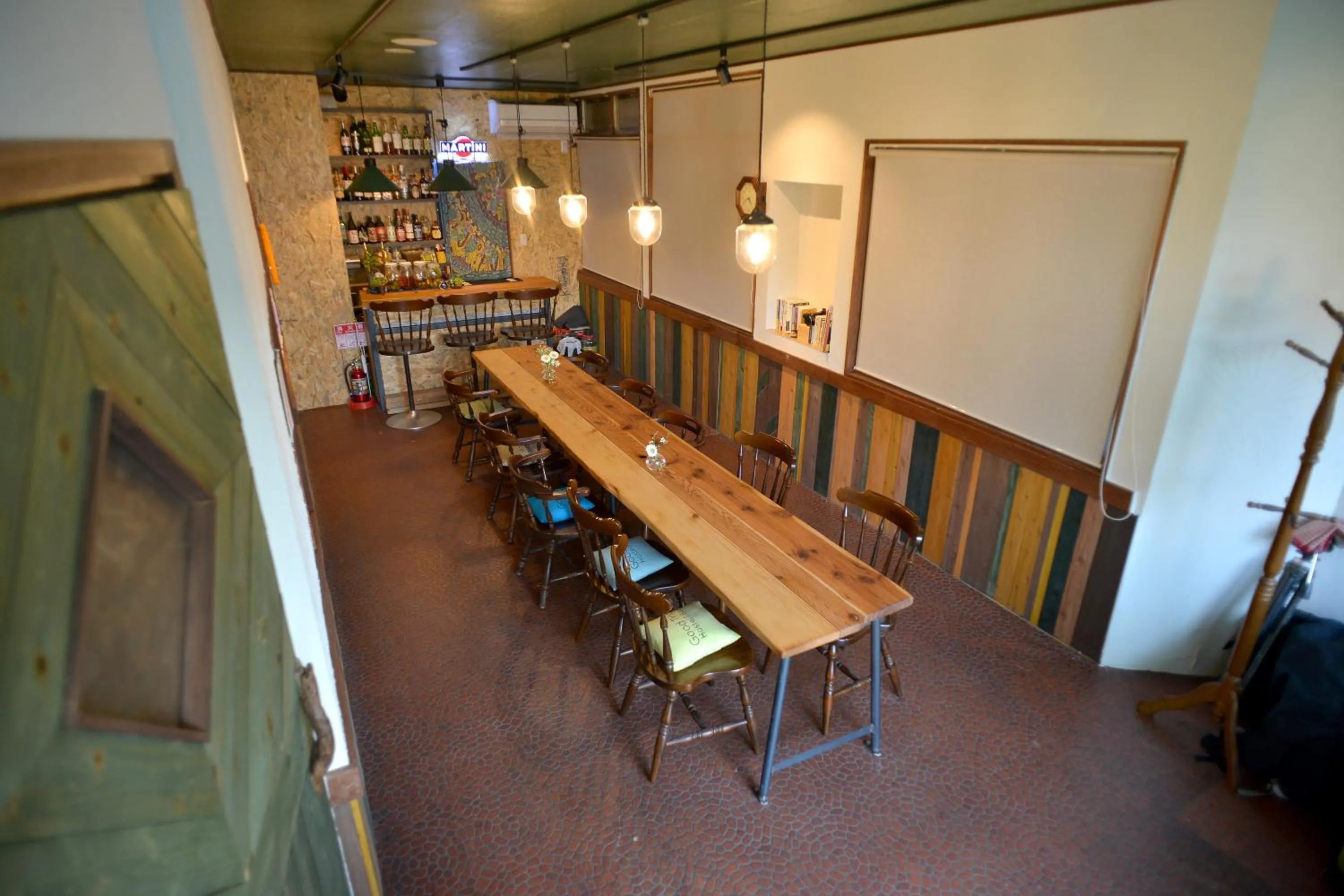 Communal lounge/ TV room in Good Trip Hostel & Bar