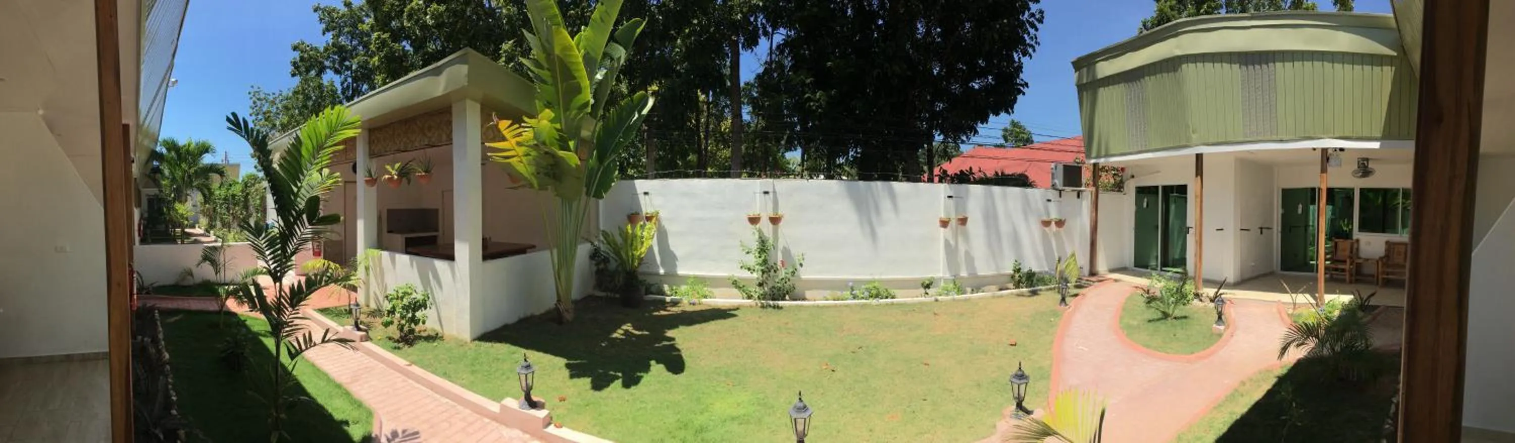 Property building in Alona Gecko Inn