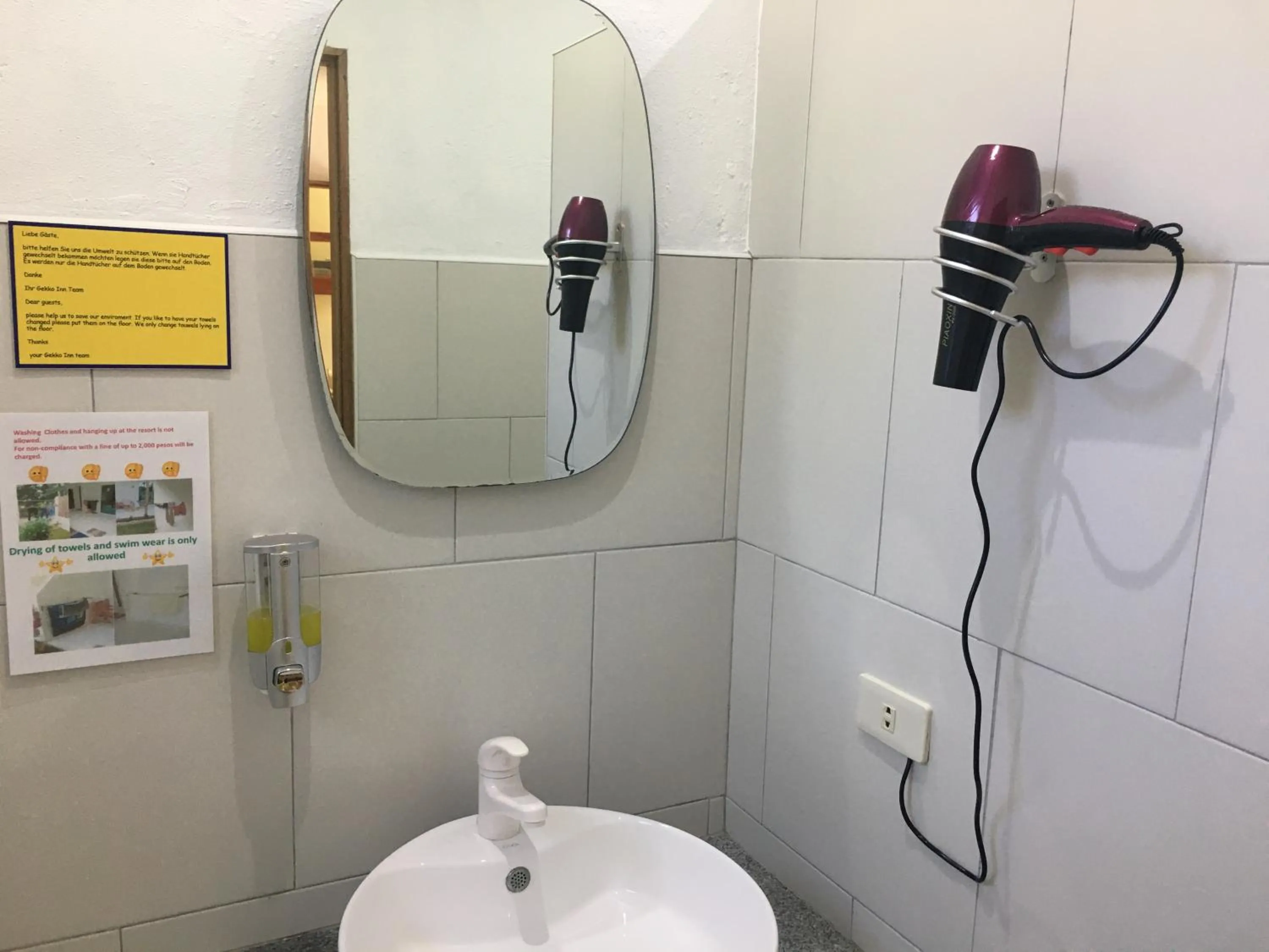 Bathroom in Alona Gecko Inn