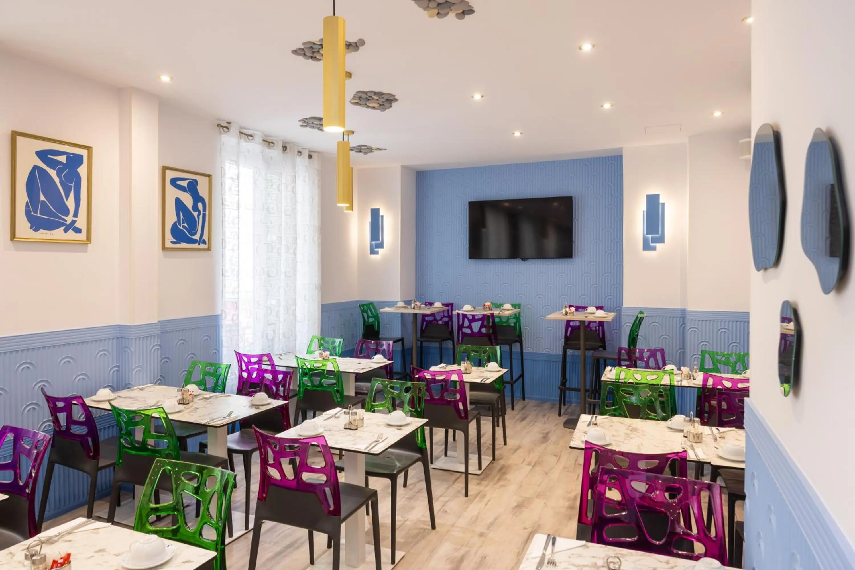 Restaurant/places to eat in Hôtel Byakko Nice