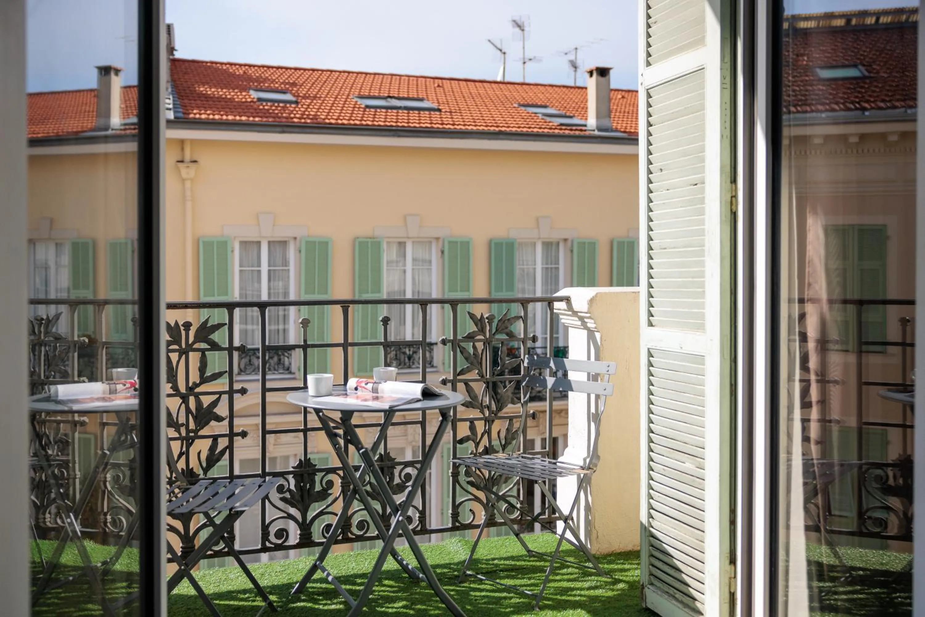 Patio in Hôtel Byakko Nice