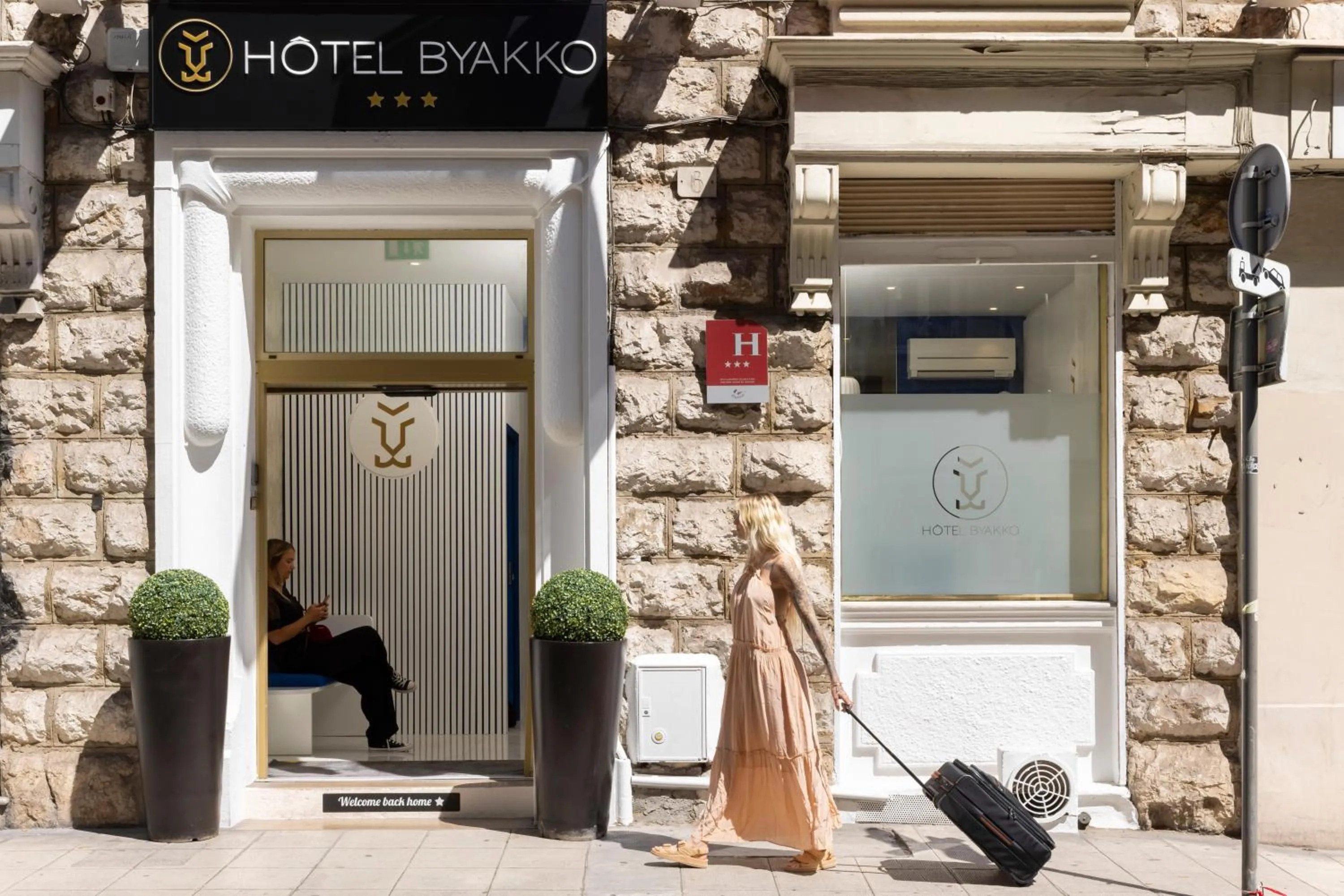 Facade/entrance in Hôtel Byakko Nice