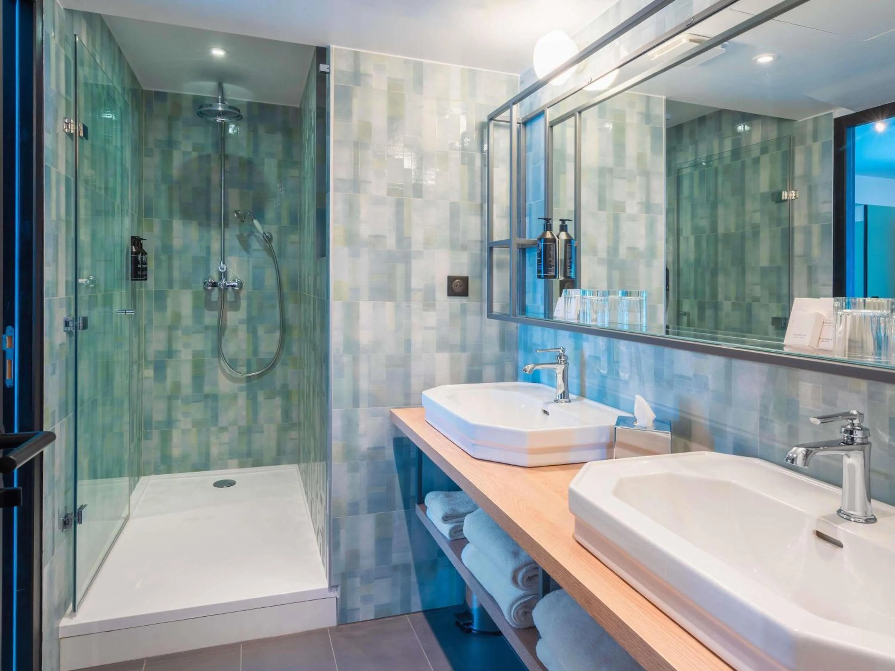 Bedroom in Le Splendid Hotel Lac D'Annecy - Handwritten Collection