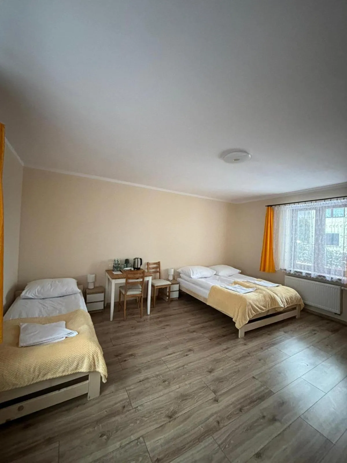 Bed in Jaśminowe Ogrody