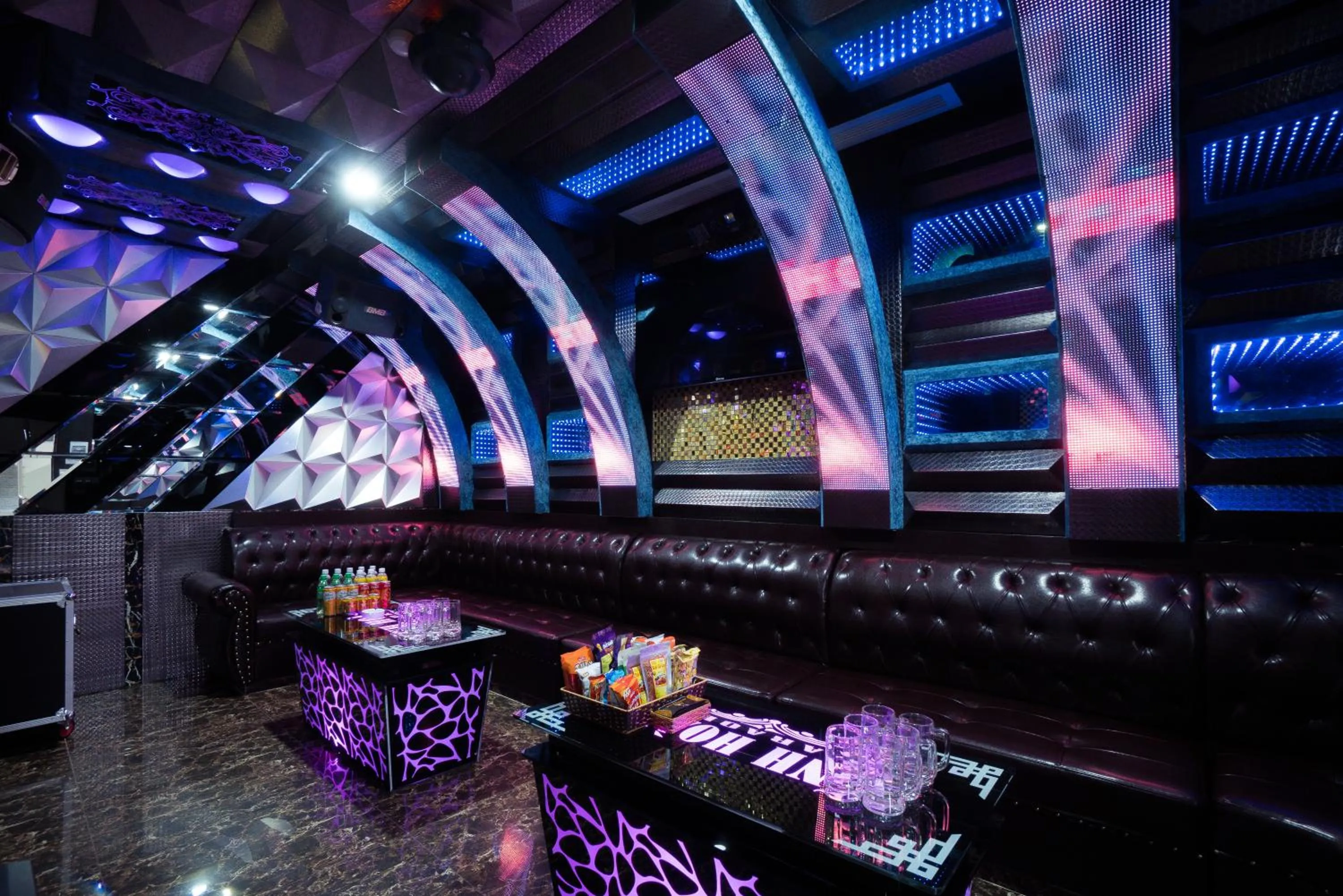 Karaoke in Vinh Hoang Hotel