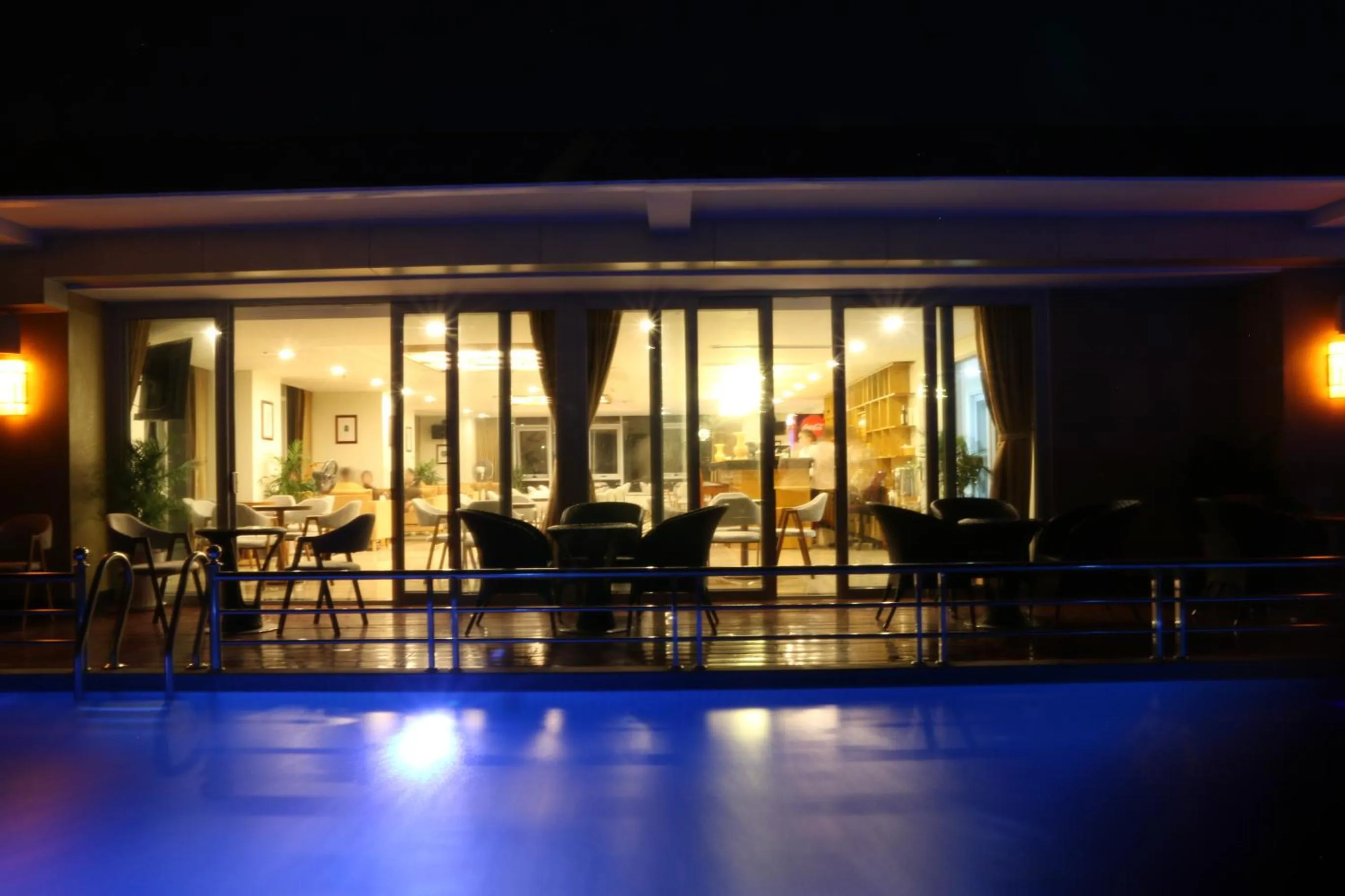 Restaurant/places to eat in Vinh Hoang Hotel