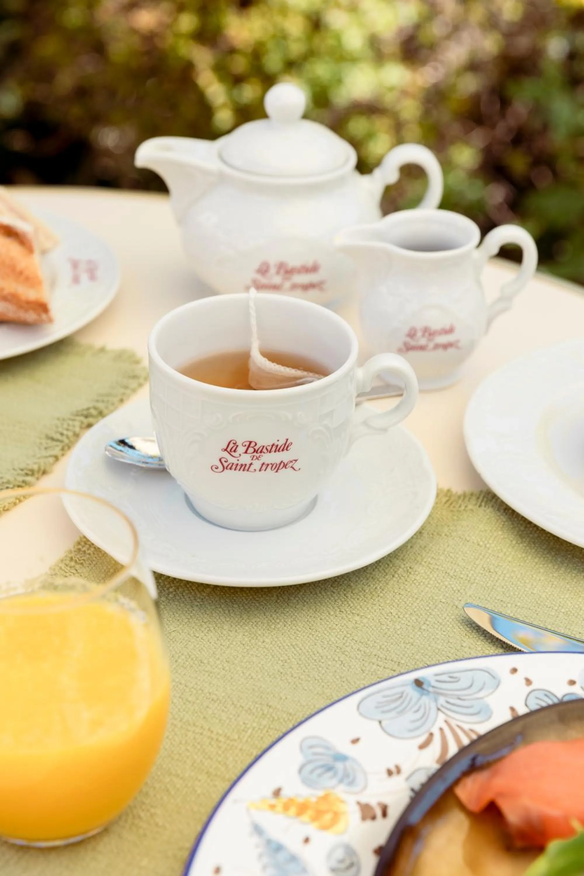 Breakfast in La Bastide de Saint Tropez