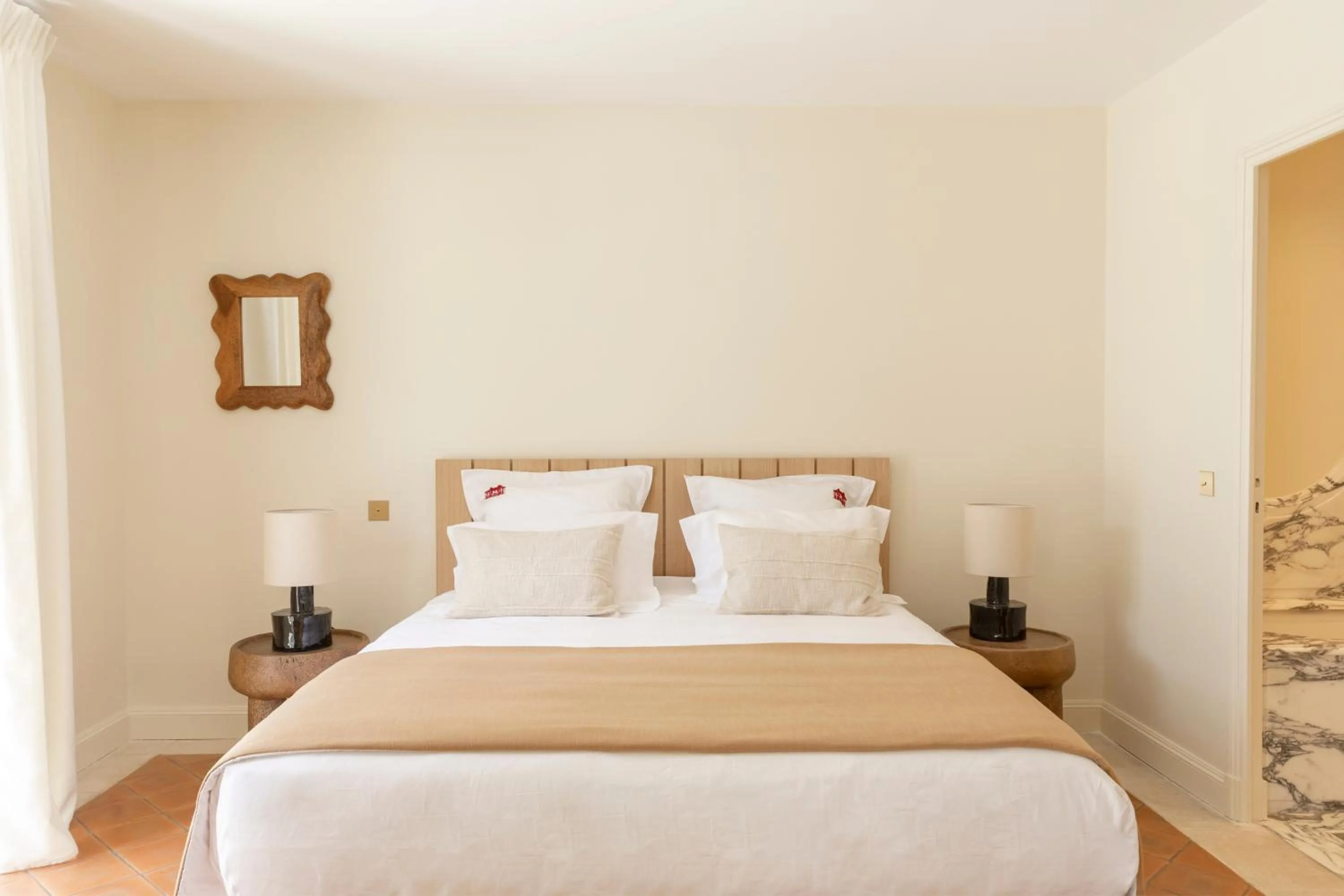 Bedroom, Bed in La Bastide de Saint Tropez