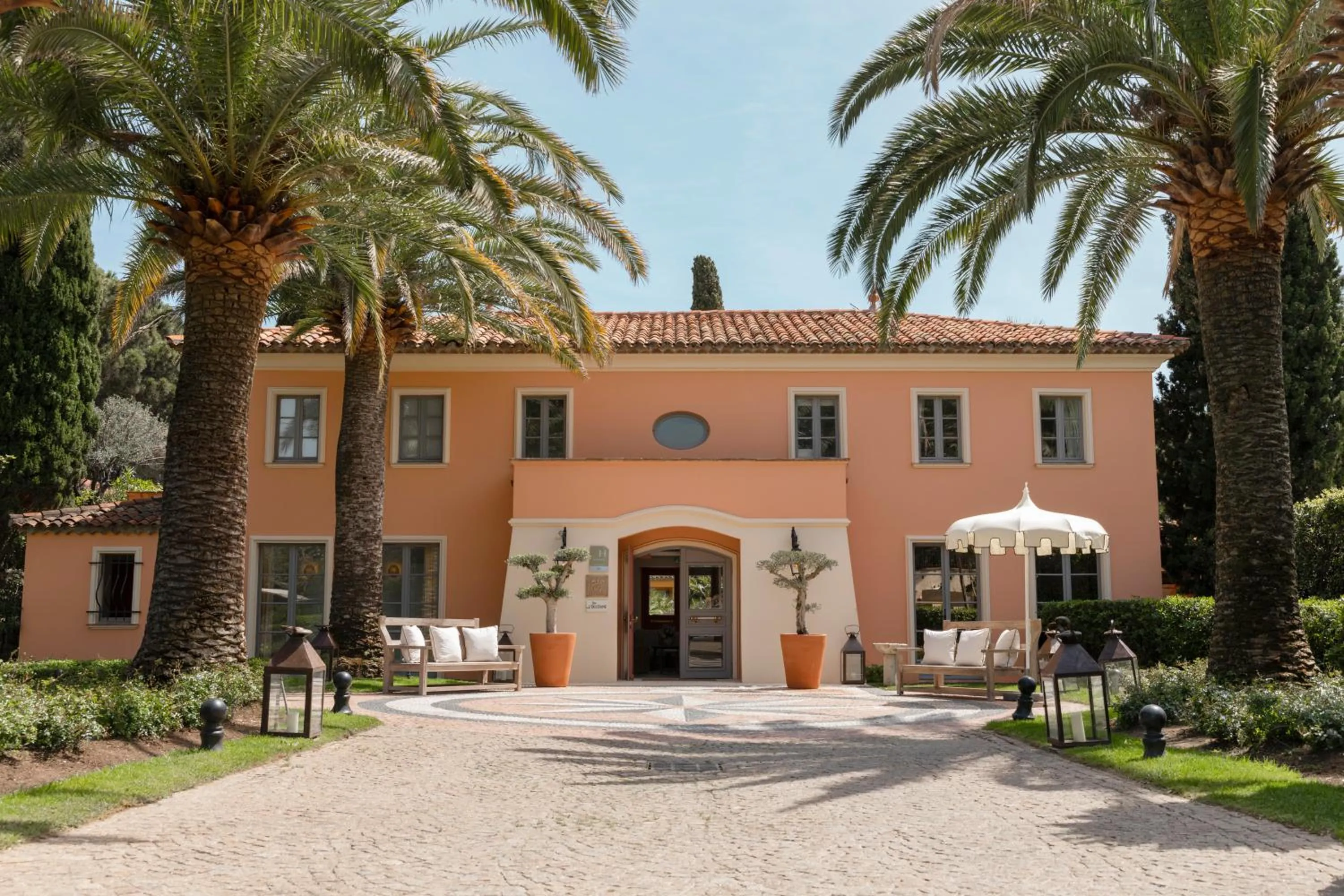 Facade/entrance in La Bastide de Saint Tropez